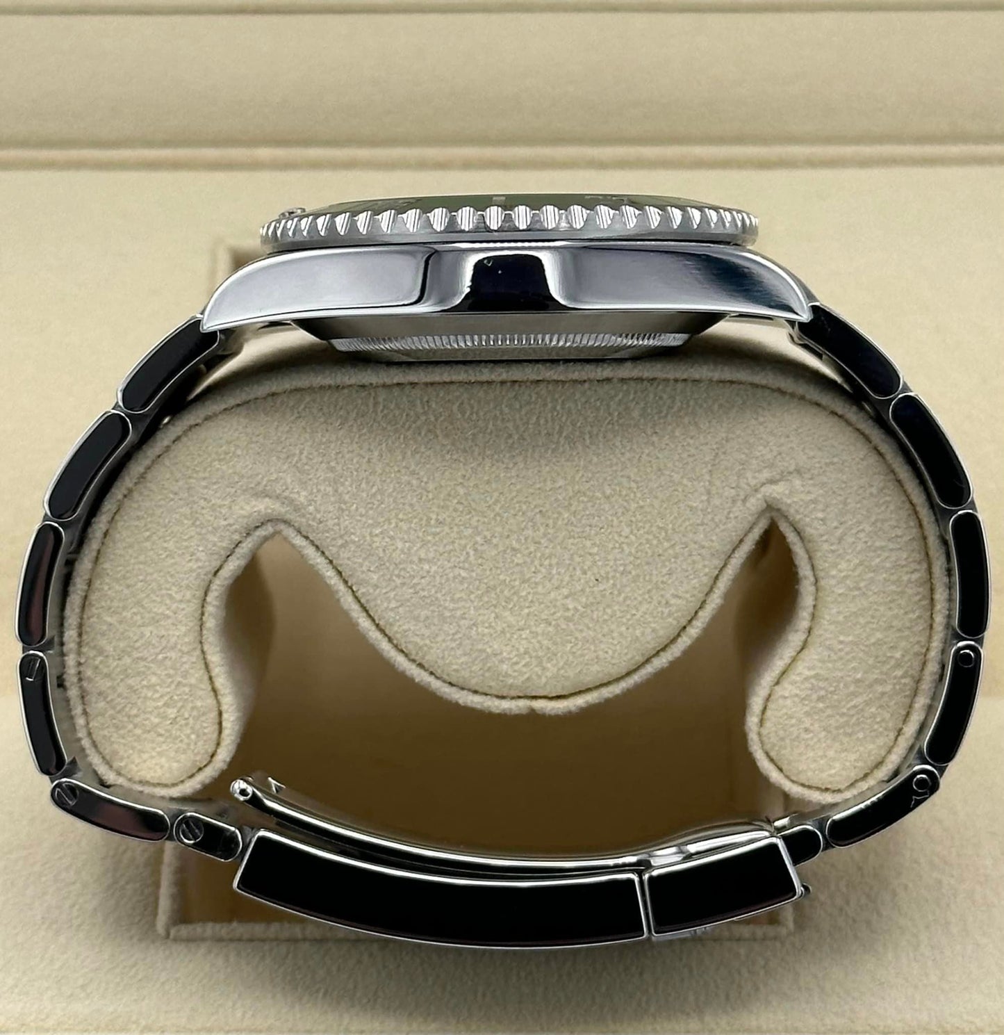 Rolex Submariner “Hulkâ€?116610LV Stainless Steel Green Dial - MyWatchLLC