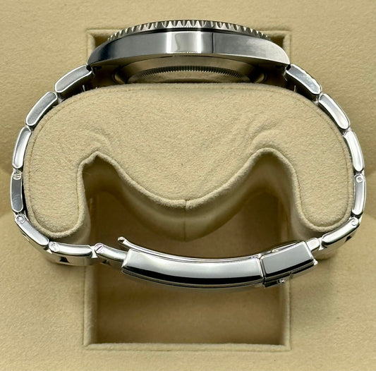 2015 Rolex Submariner Date "Hulk" 116610LV Green Dial Oyster - MyWatchLLC