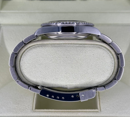 2007 Rolex Submariner Date 40mm 16610 Stainless Steel Black Dial - MyWatchLLC