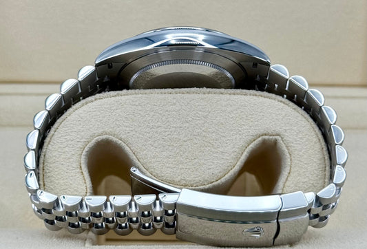 2022 Rolex Datejust 41mm 126300 Stainless Steel Jubilee Blue Motif Dial - MyWatchLLC