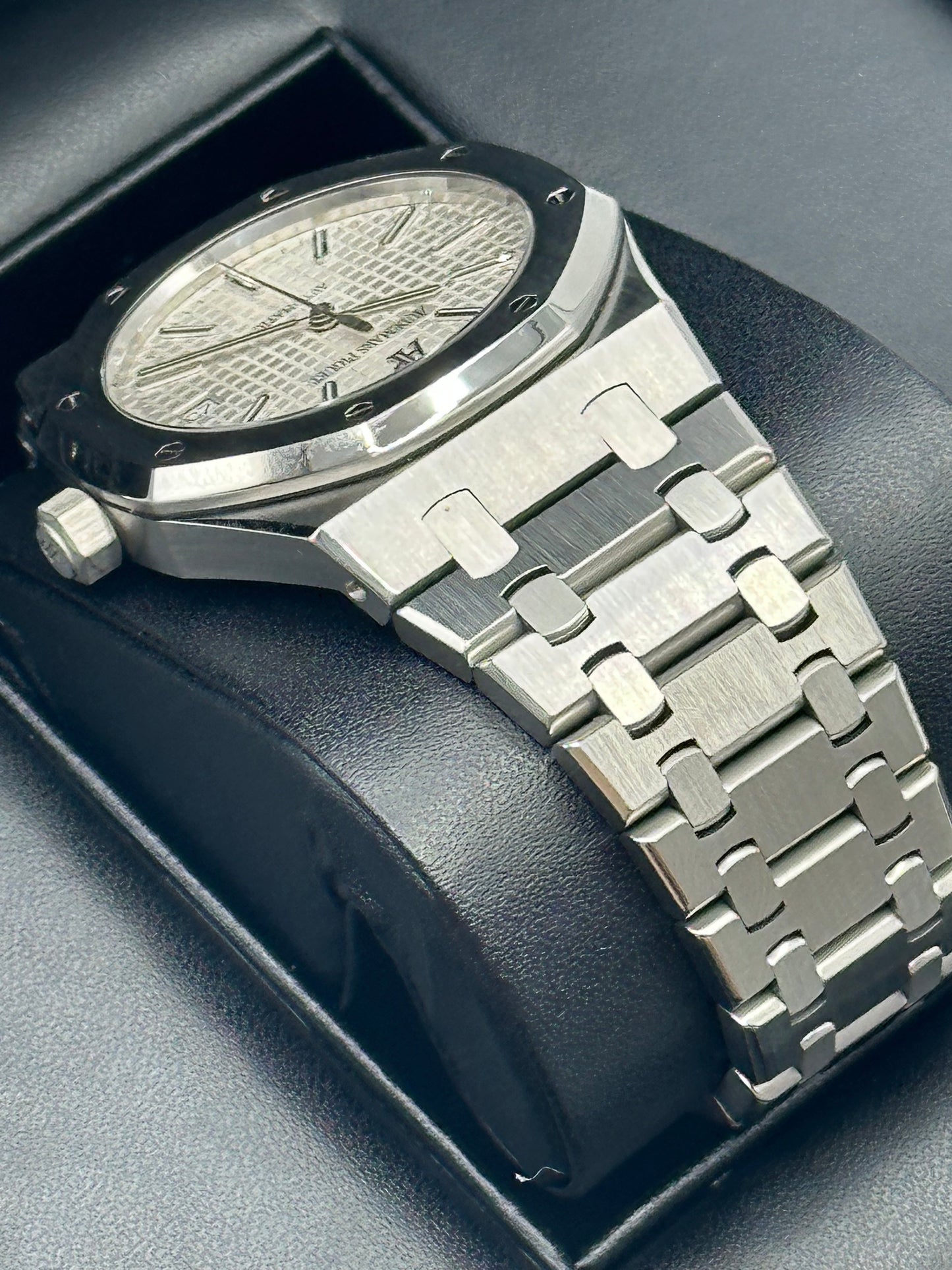 2011 Audemars Piguet 39mm 15300ST Royal Oak Stainless Steel White Dial - MyWatchLLC