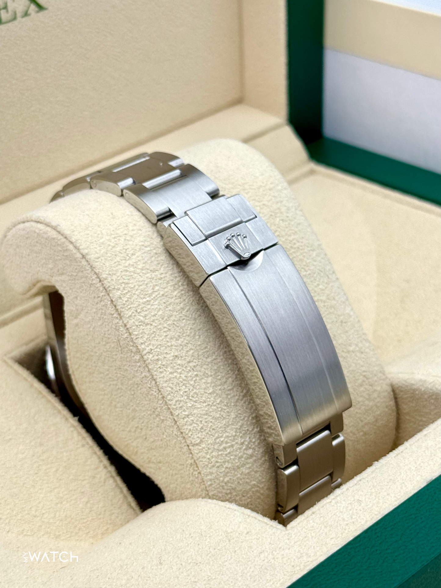 2015 Rolex Submariner “Hulkâ€?40mm 116610LV Green Dial - MyWatchLLC