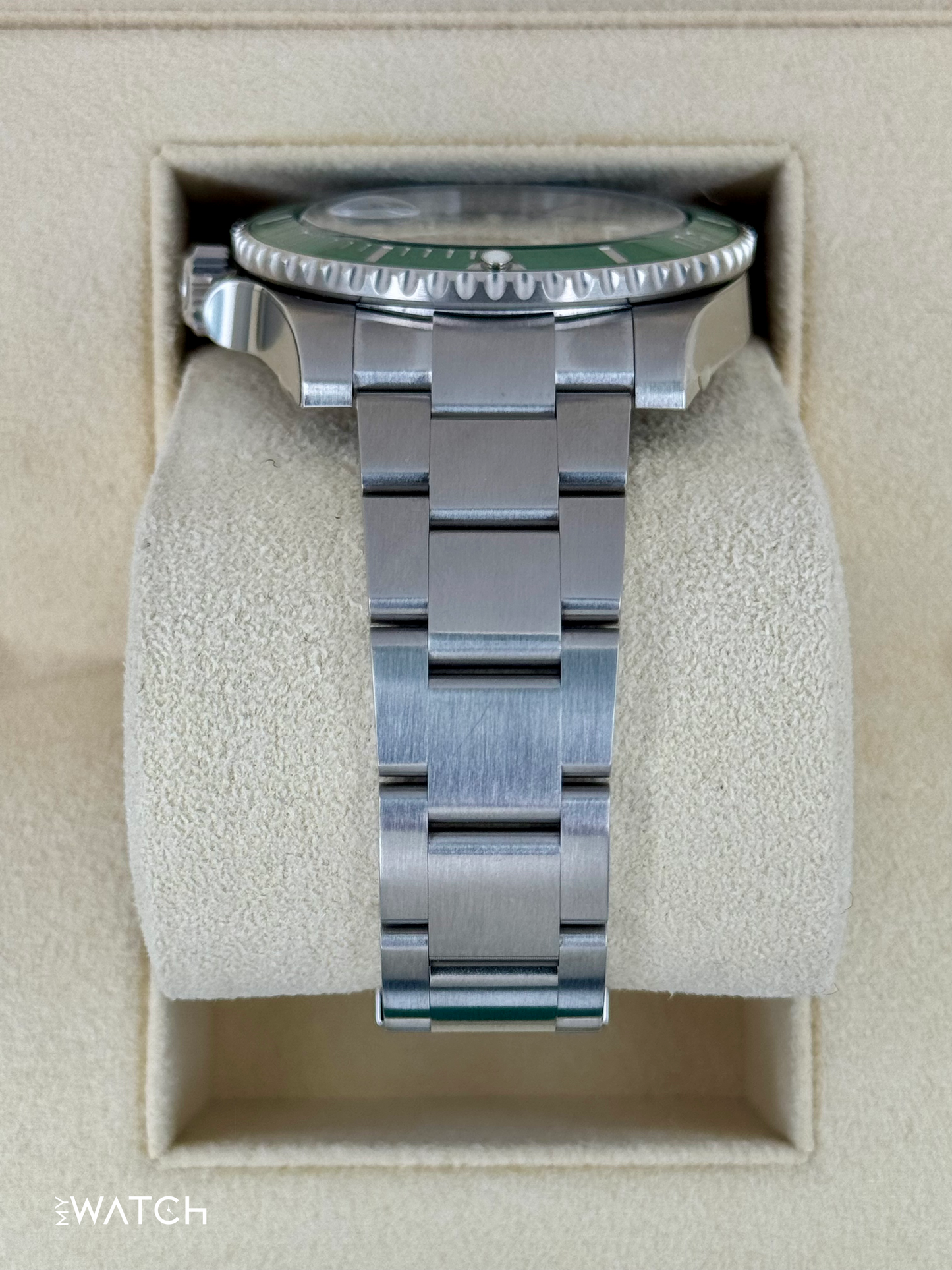 NEW OLD STOCK 2020 Rolex Submariner “Hulkâ€?40mm 116610LV Green Dial (STICKERED) - MyWatchLLC