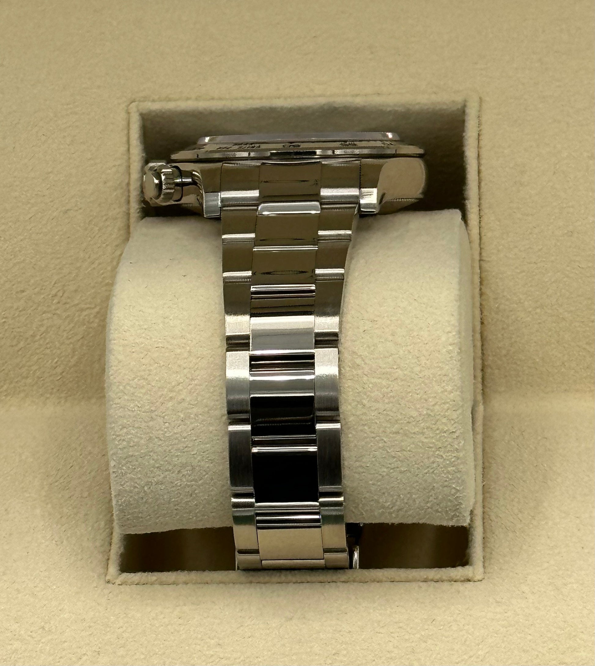 2022 Rolex Daytona 40mm 116509 White Gold Silver Dial Oyster - MyWatchLLC