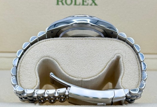 NEW 2023 Rolex Datejust 36mm 126234 Stainless Steel Jubilee Purple Dial - MyWatchLLC