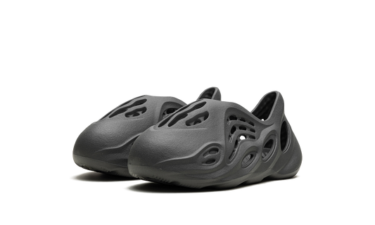 Yeezy Foam RNR Kids 2