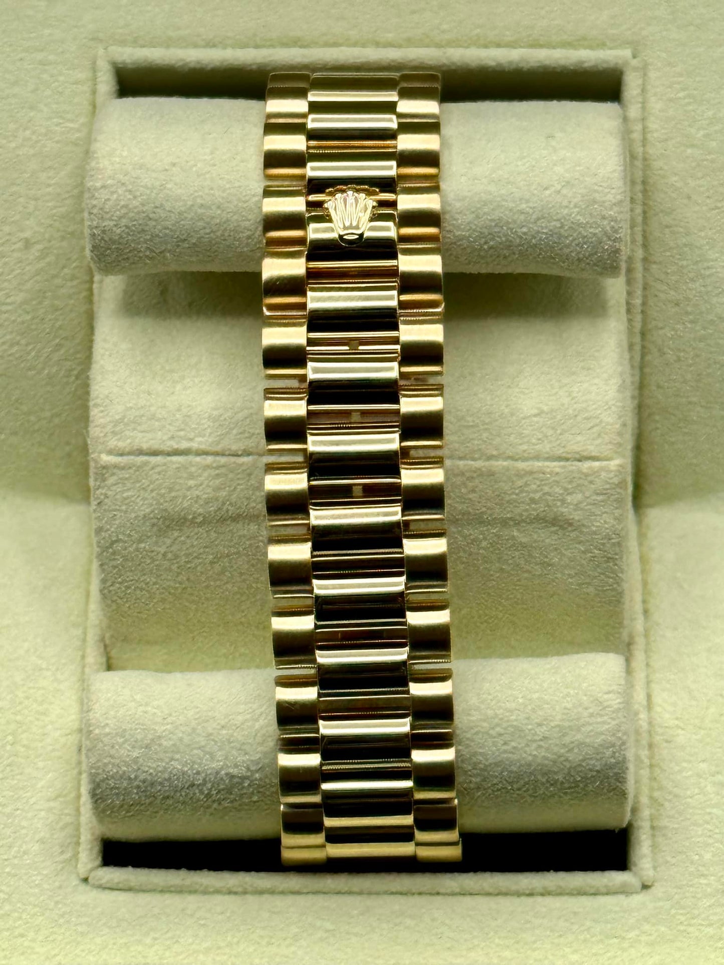 2000 Rolex Day-Date 36mm 118208 Presidential Champagne Wave Dial - MyWatchLLC