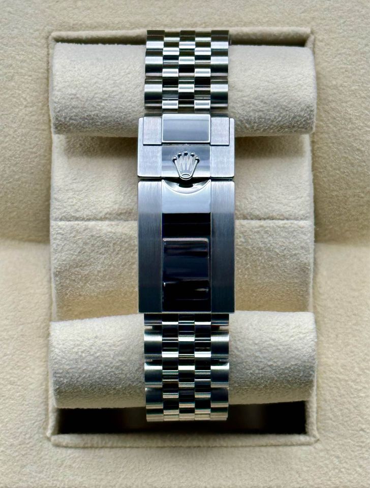 NEW 2022 Rolex GMT-Master II “Batgirlâ€?126710BLNR SS on Jubilee - MyWatchLLC