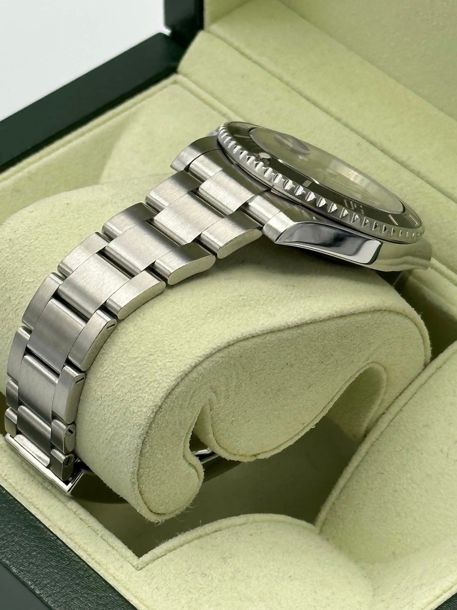 2012 Rolex Submariner Date 40mm 116610 Stainless Steel Black Dial - MyWatchLLC