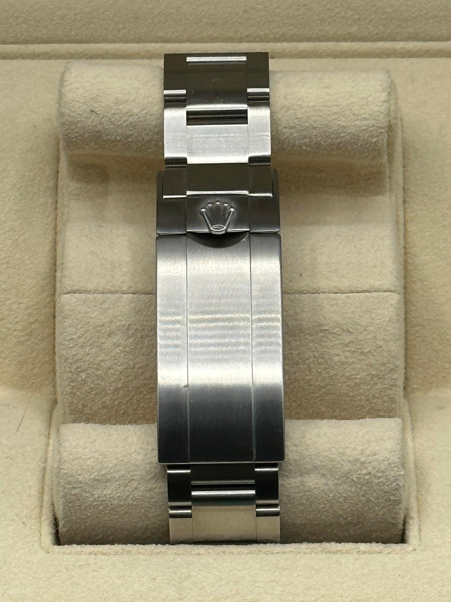 2016 Rolex Submariner "Hulk" 116610LV Stainless Steel Green Dial - MyWatchLLC