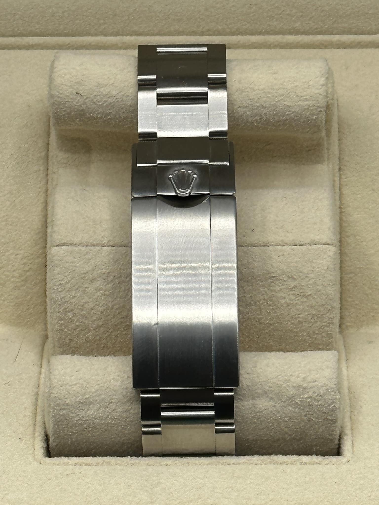 2016 Rolex Submariner "Hulk" 116610LV Stainless Steel Green Dial - MyWatchLLC