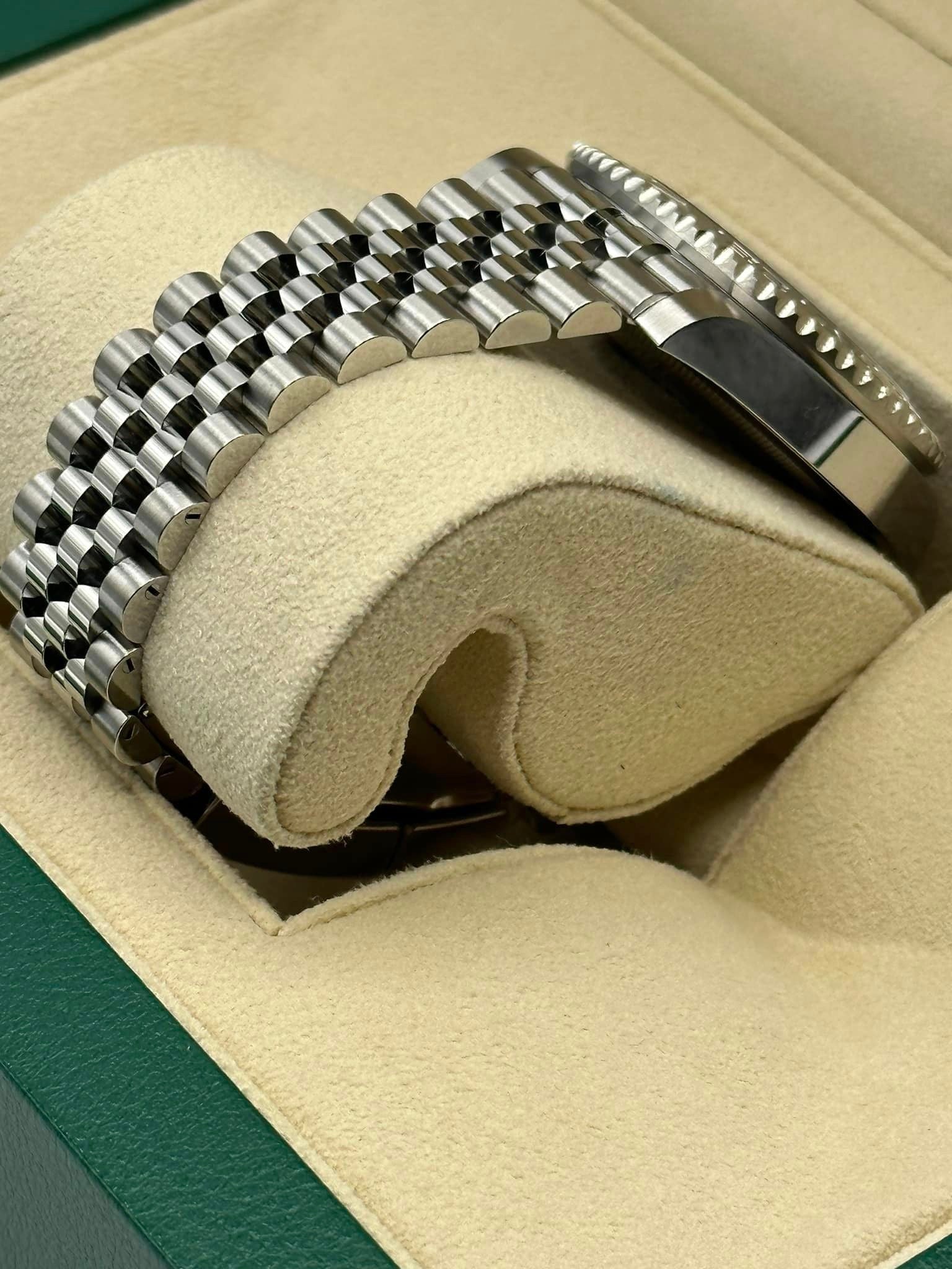 NEW 2023 Rolex GMT-Master II "Batgirl" 40mm 126710BLNR Jubilee Black Dial - MyWatchLLC