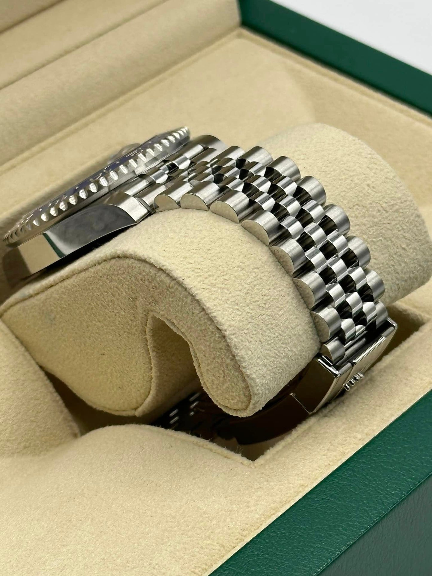 NEW 2023 Rolex GMT-Master II "Batgirl" 40mm 126710BLNR Jubilee Black Dial - MyWatchLLC