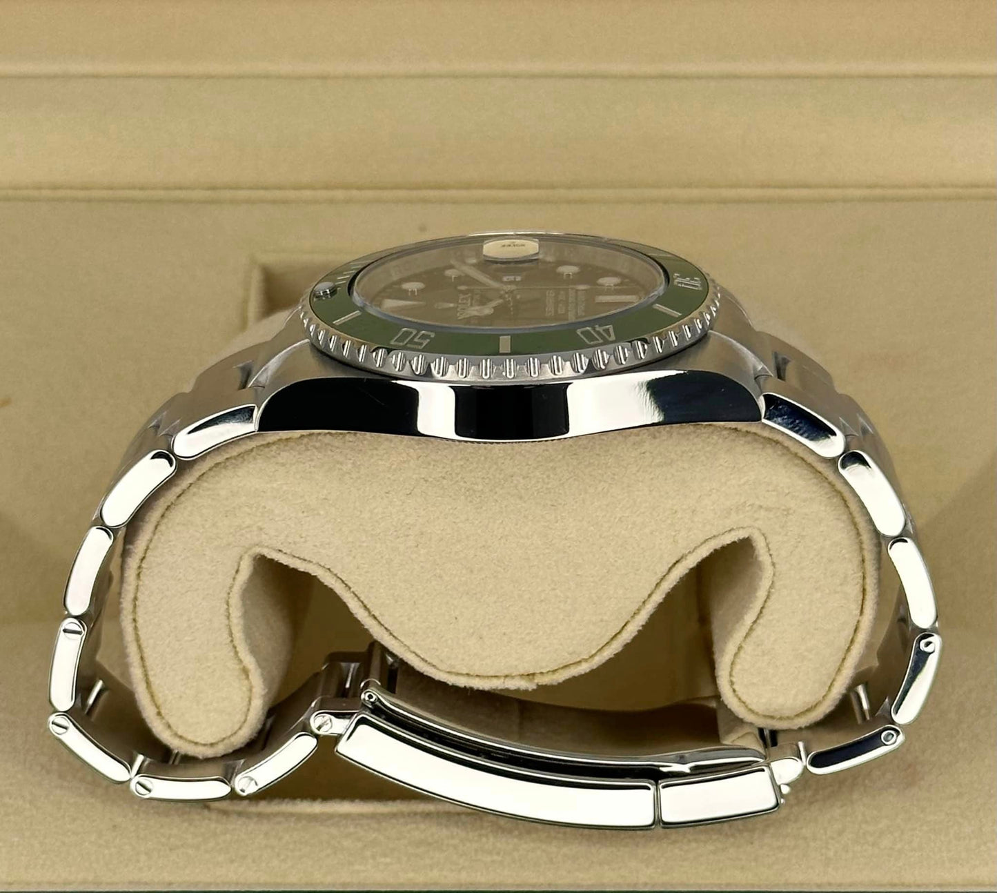 Rolex Submariner Date "Hulk" 40mm 116610LV Stainless Steel Green Dial - MyWatchLLC