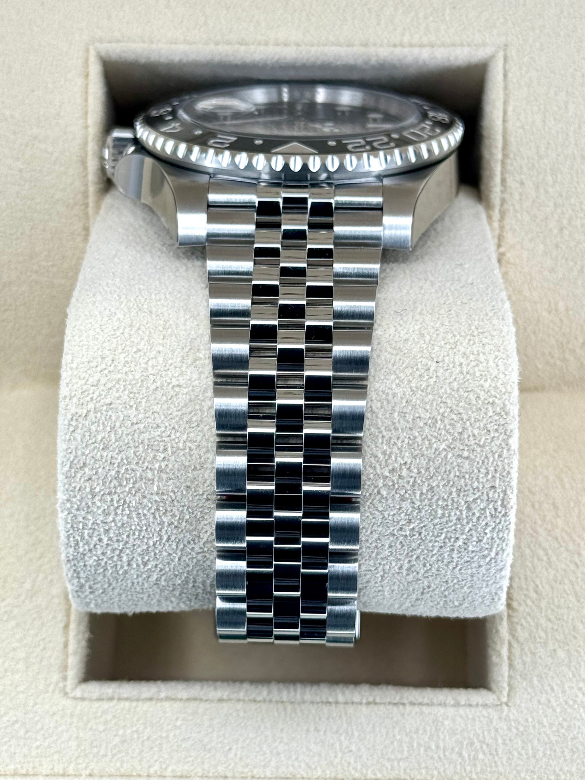 NEW 2024 Rolex GMT-Master II "Bruce Wayne" 40mm 126710GRNR Black Dial - MyWatchLLC