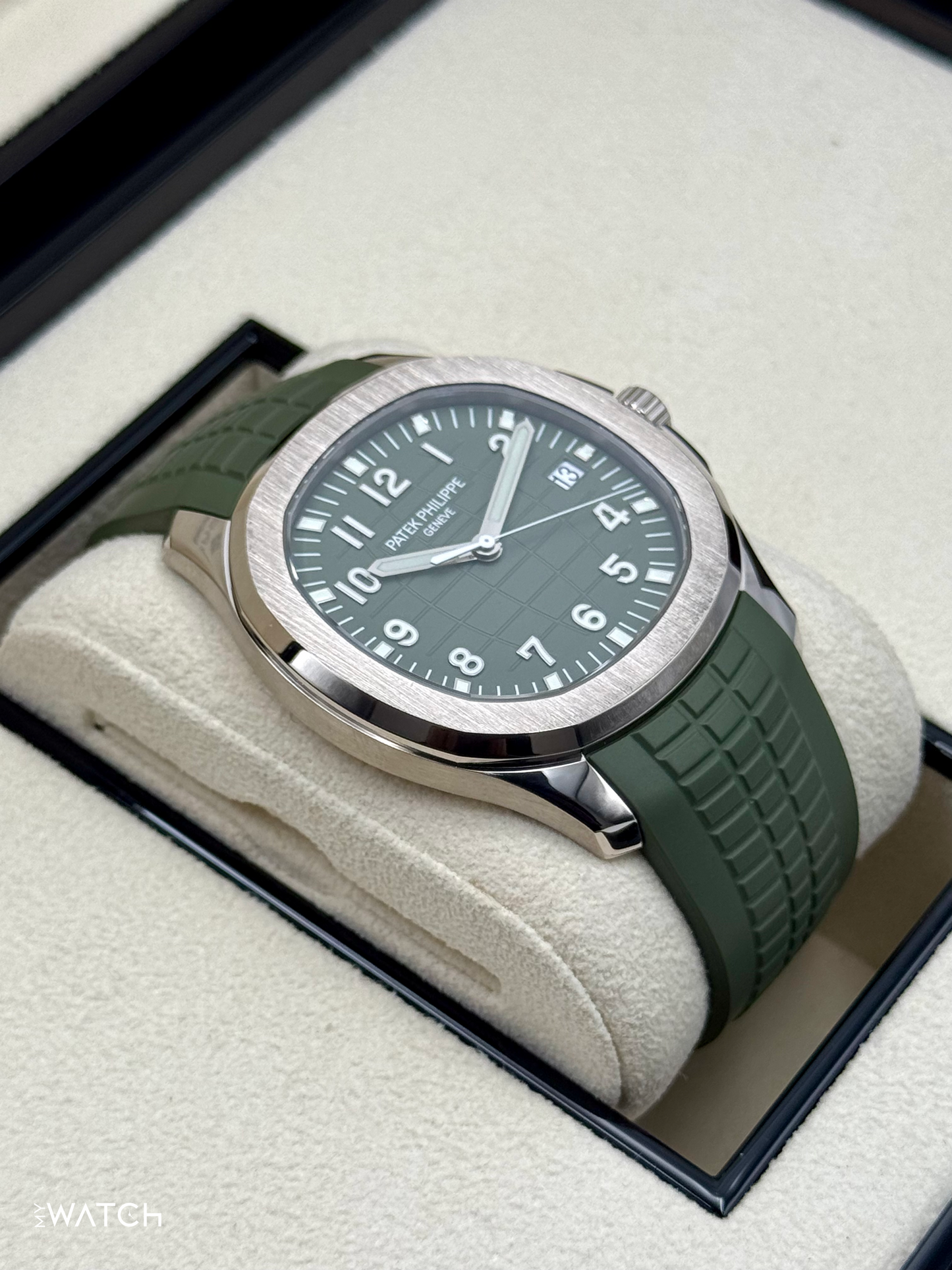 2022 Patek Philippe Aquanaut 5168G 42.2mm White Gold Green Dial - MyWatchLLC