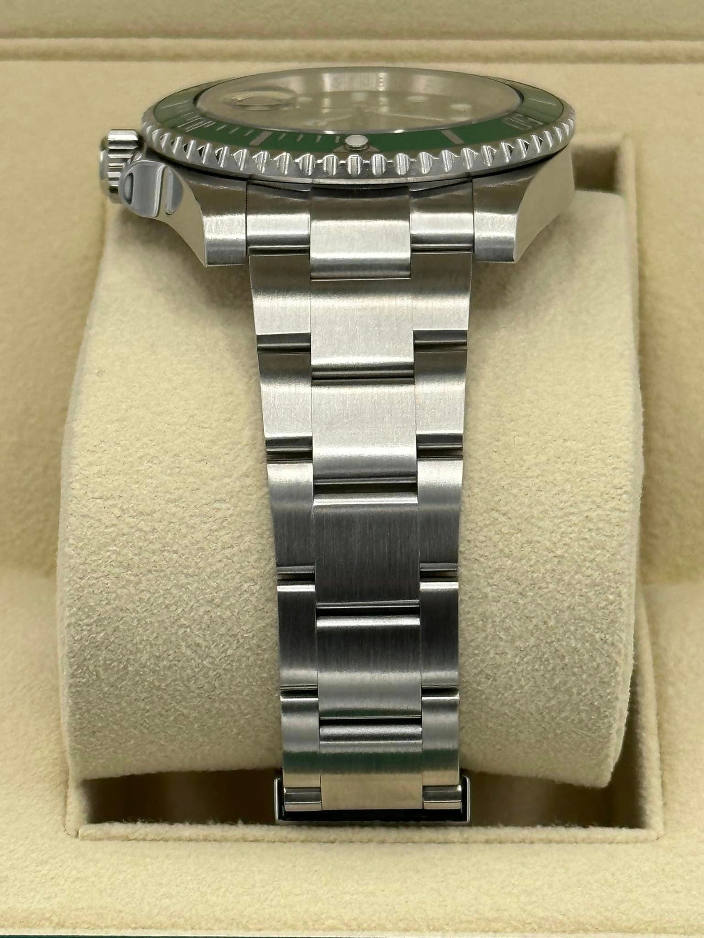 Rolex Submariner “Hulkâ€?116610LV Stainless Steel Green Dial - MyWatchLLC