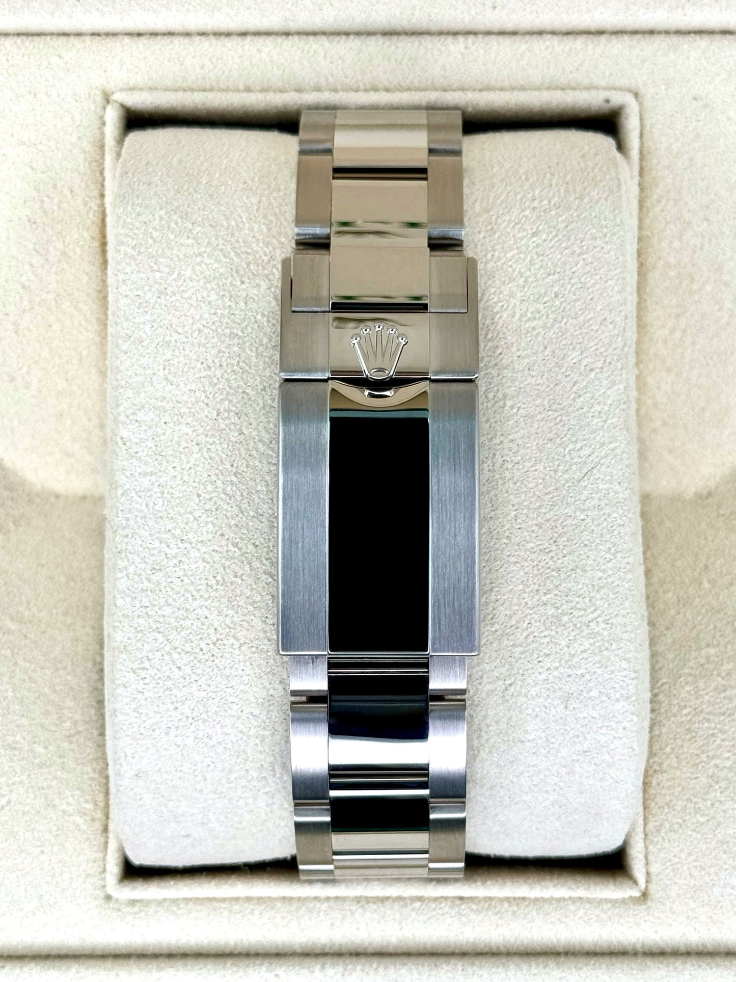 NEW 2024 Rolex Daytona 40mm 126579RBR Mother of Pearl Diamond Dial - MyWatchLLC