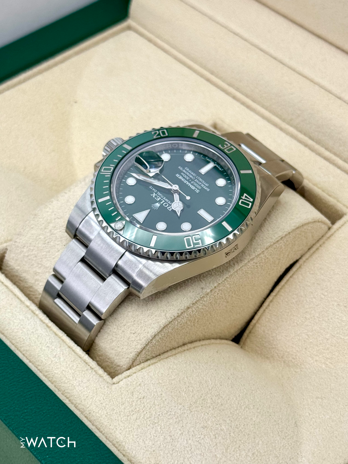 NEW OLD STOCK 2020 Rolex Submariner “Hulkâ€?40mm 116610LV Green Dial (STICKERED) - MyWatchLLC