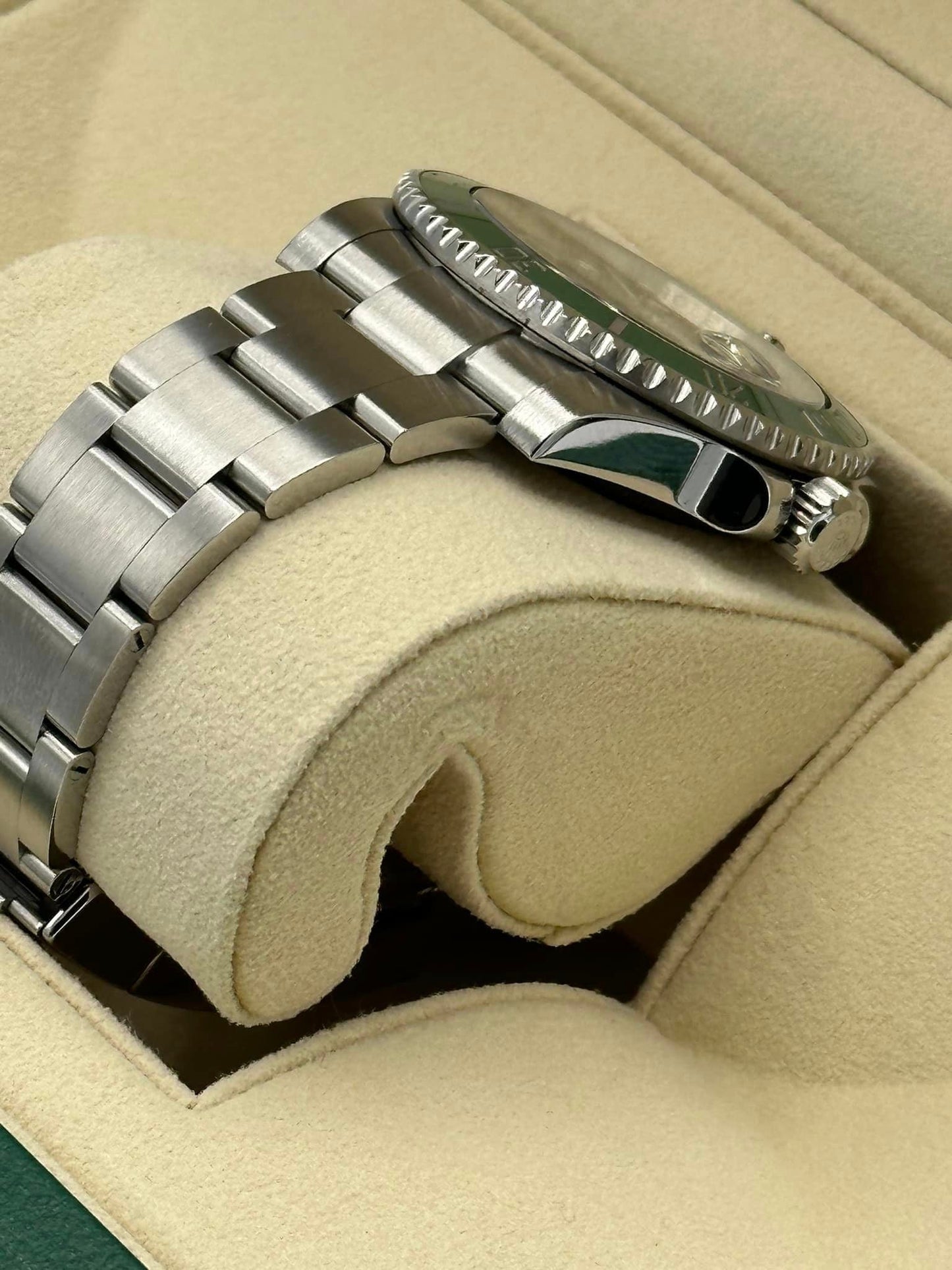 Rolex Submariner “Hulkâ€?116610LV Stainless Steel Green Dial - MyWatchLLC