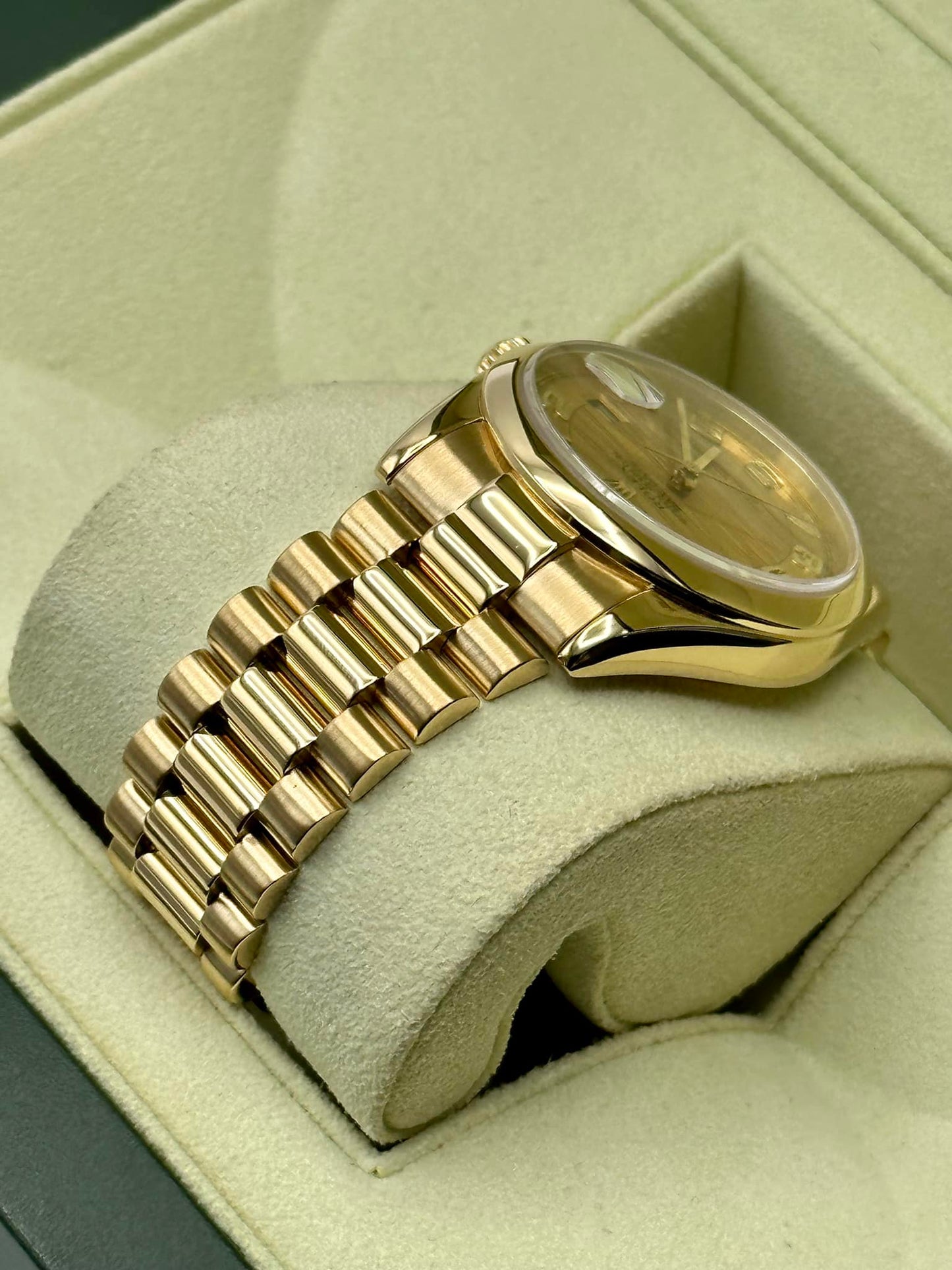 2000 Rolex Day-Date 36mm 118208 Presidential Champagne Wave Dial - MyWatchLLC