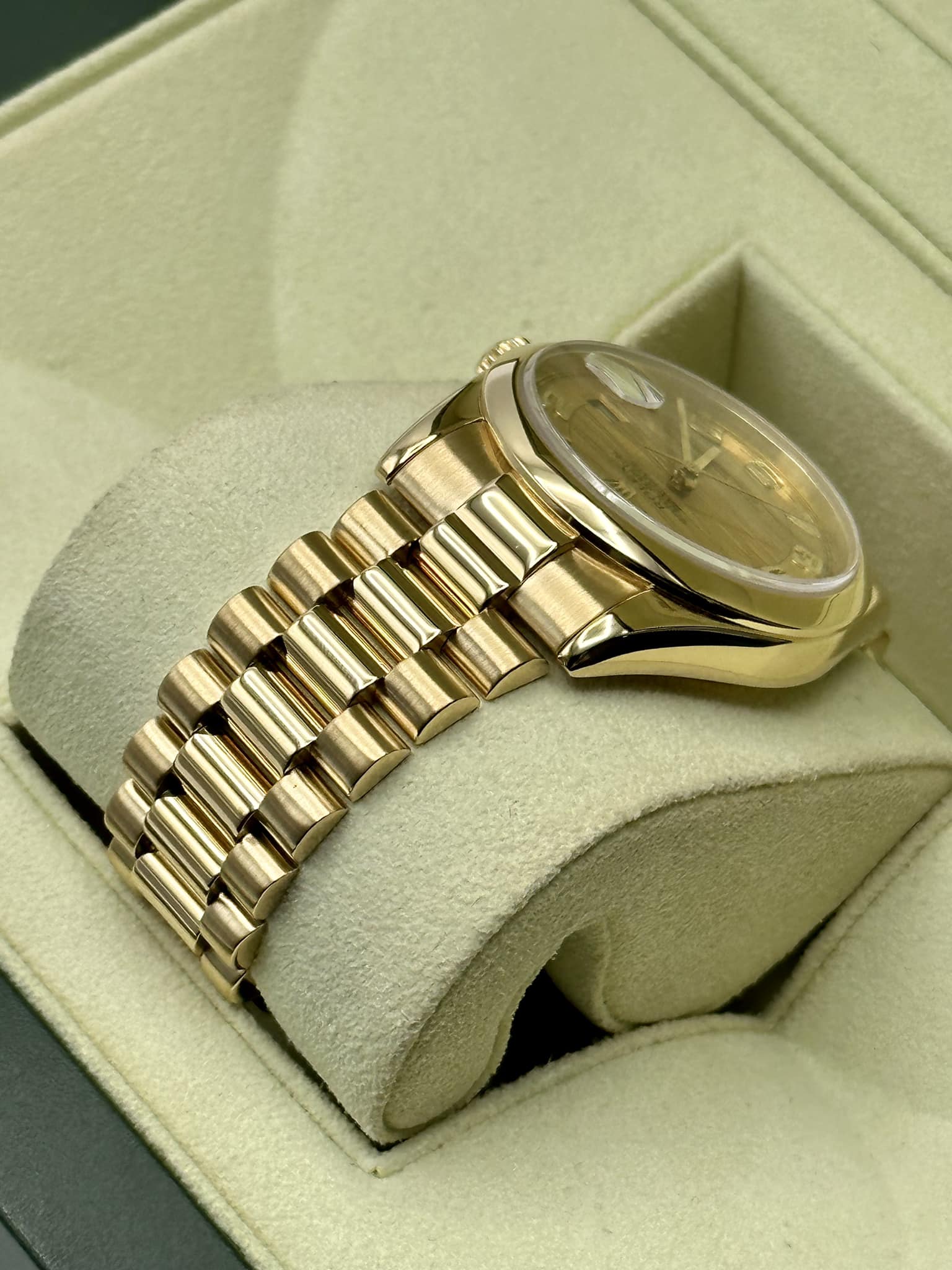 2000 Rolex Day-Date 36mm 118208 Presidential Champagne Wave Dial - MyWatchLLC