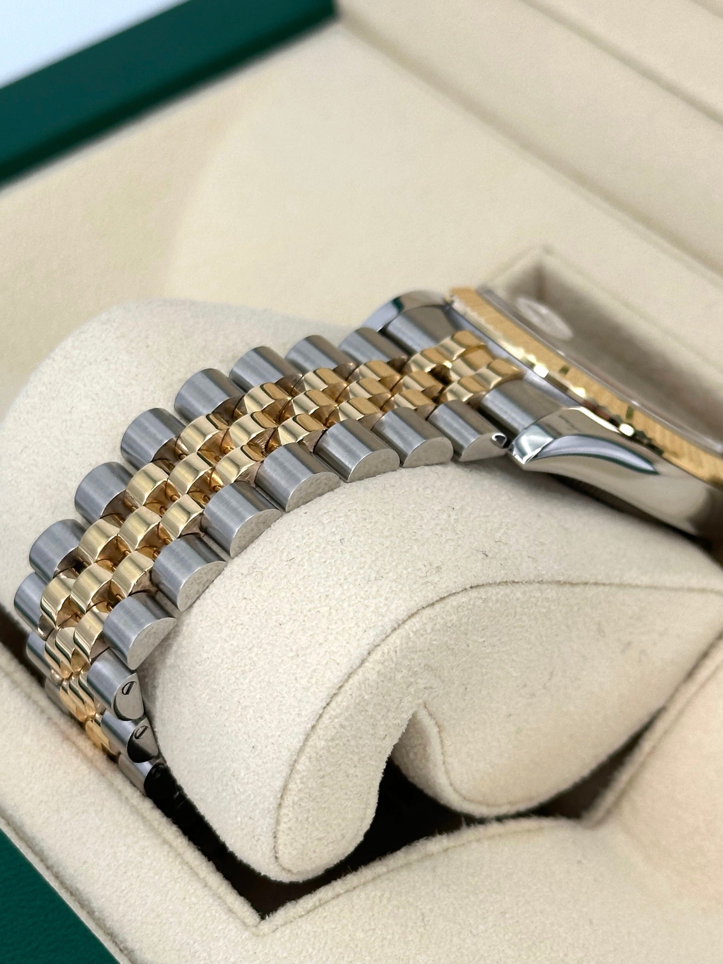 2005 Rolex Datejust 36mm 116233 Two-Tone Jubilee Champagne Dial - MyWatchLLC