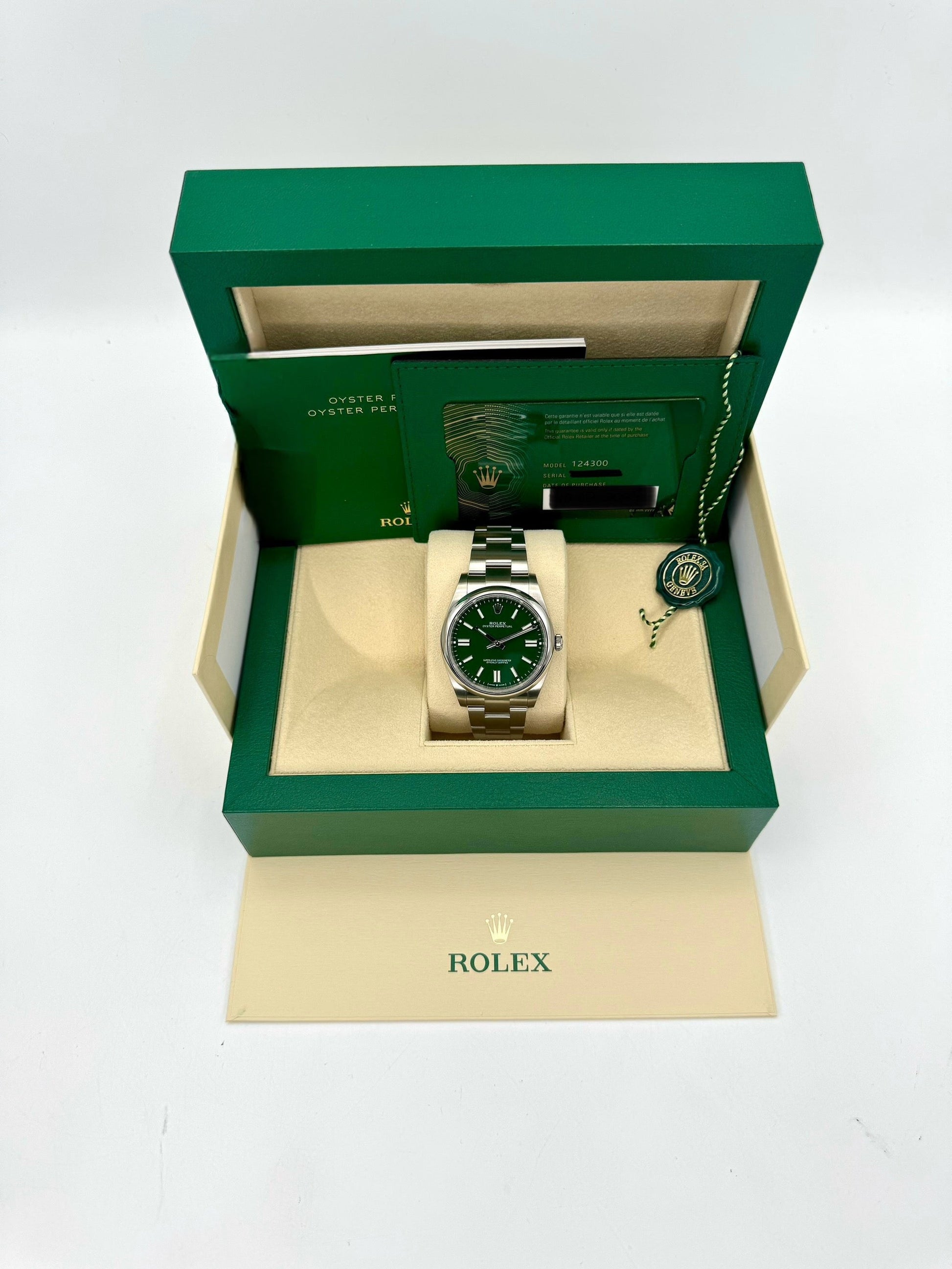 NEW 2025 Rolex Oyster Perpetual 41mm 124300 Green Dial - MyWatchLLC