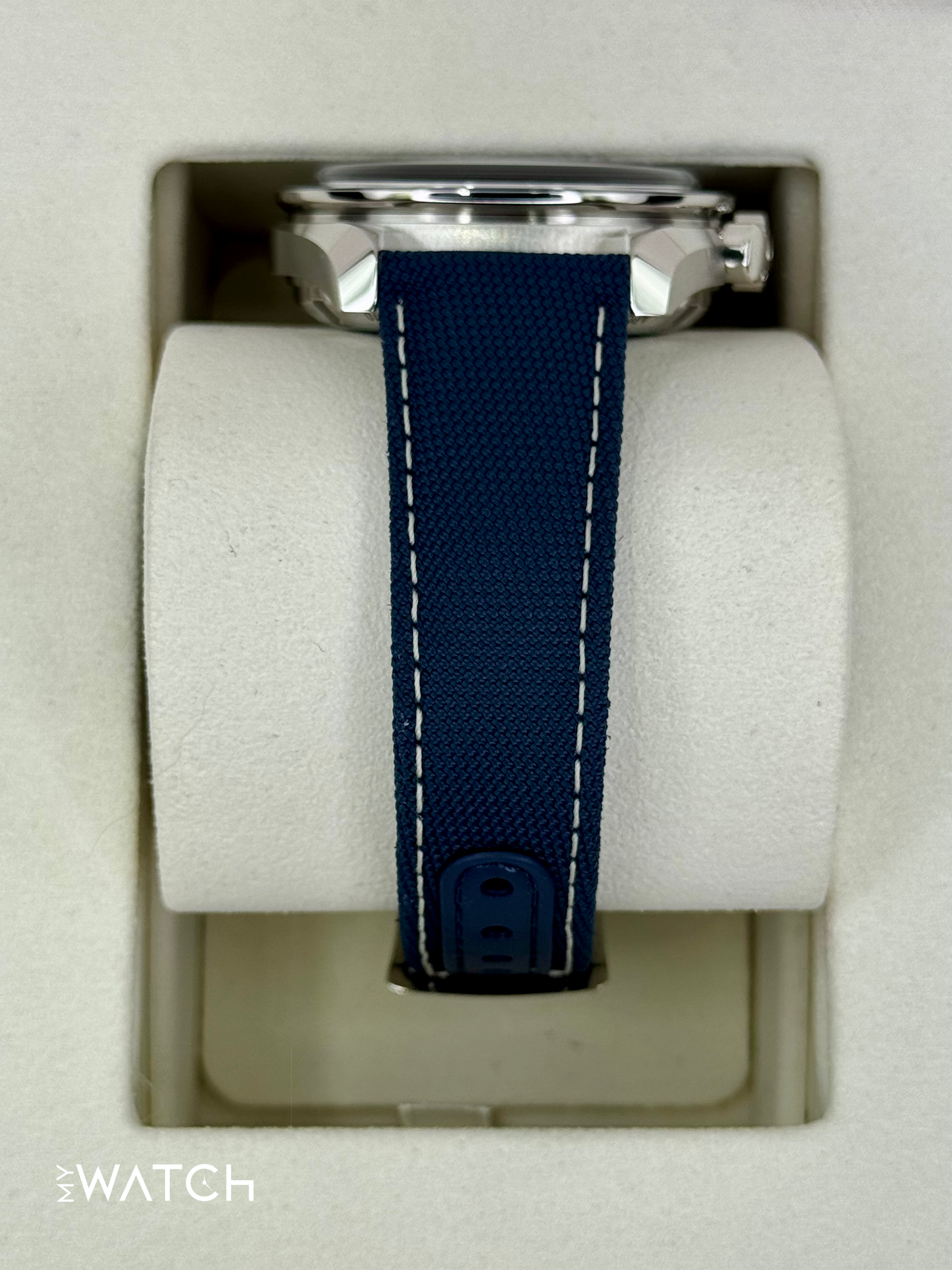 NEW 2025 Omega Speedmaster Silver Snoopy Award 310.32.42.50.02.001 - MyWatchLLC