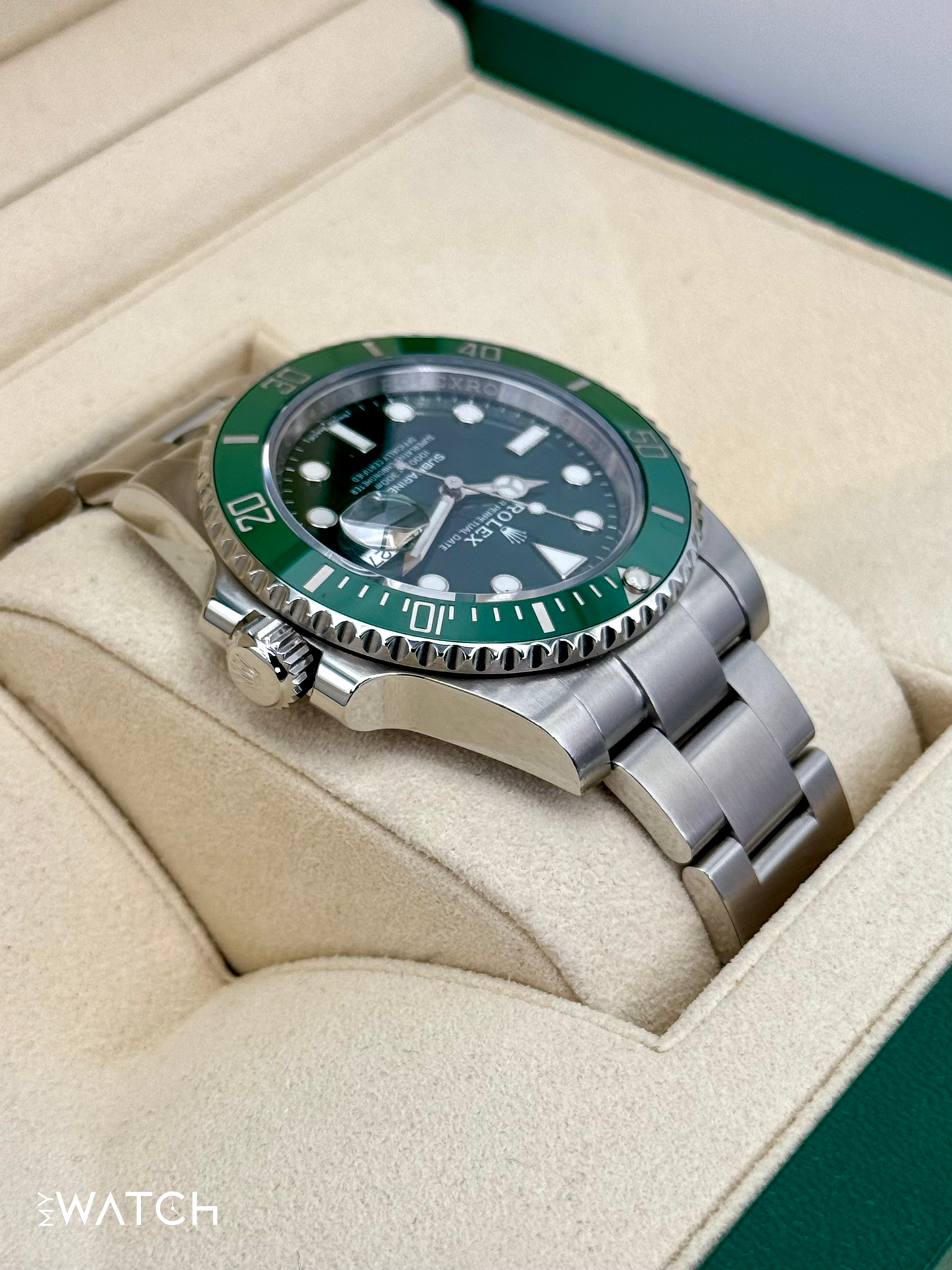 2020 Rolex Submariner “Hulkâ€?40mm 116610LV Green Dial - MyWatchLLC