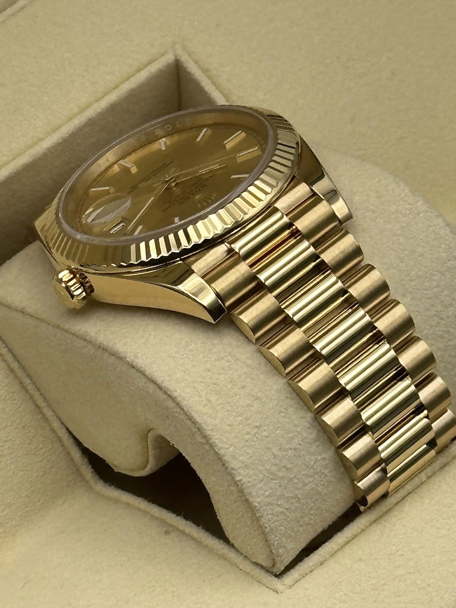 2020 Rolex Day-Date 40mm 228238 Yellow Gold Champagne Dial - MyWatchLLC