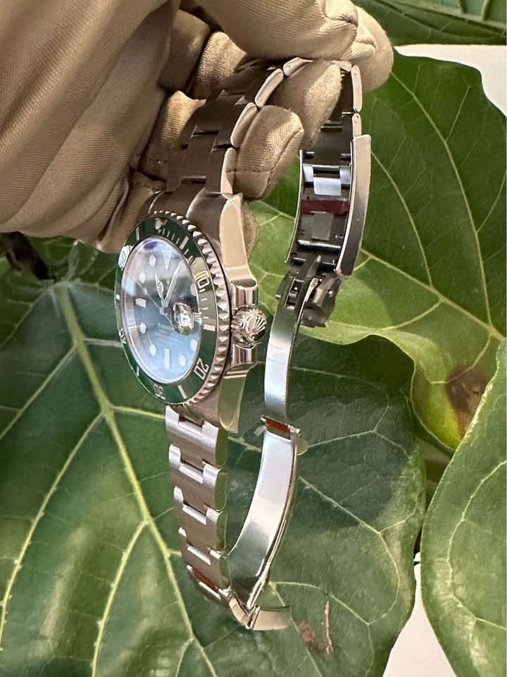 New 2015 Rolex Submariner 116610LV Green Dial Oyster - MyWatchLLC
