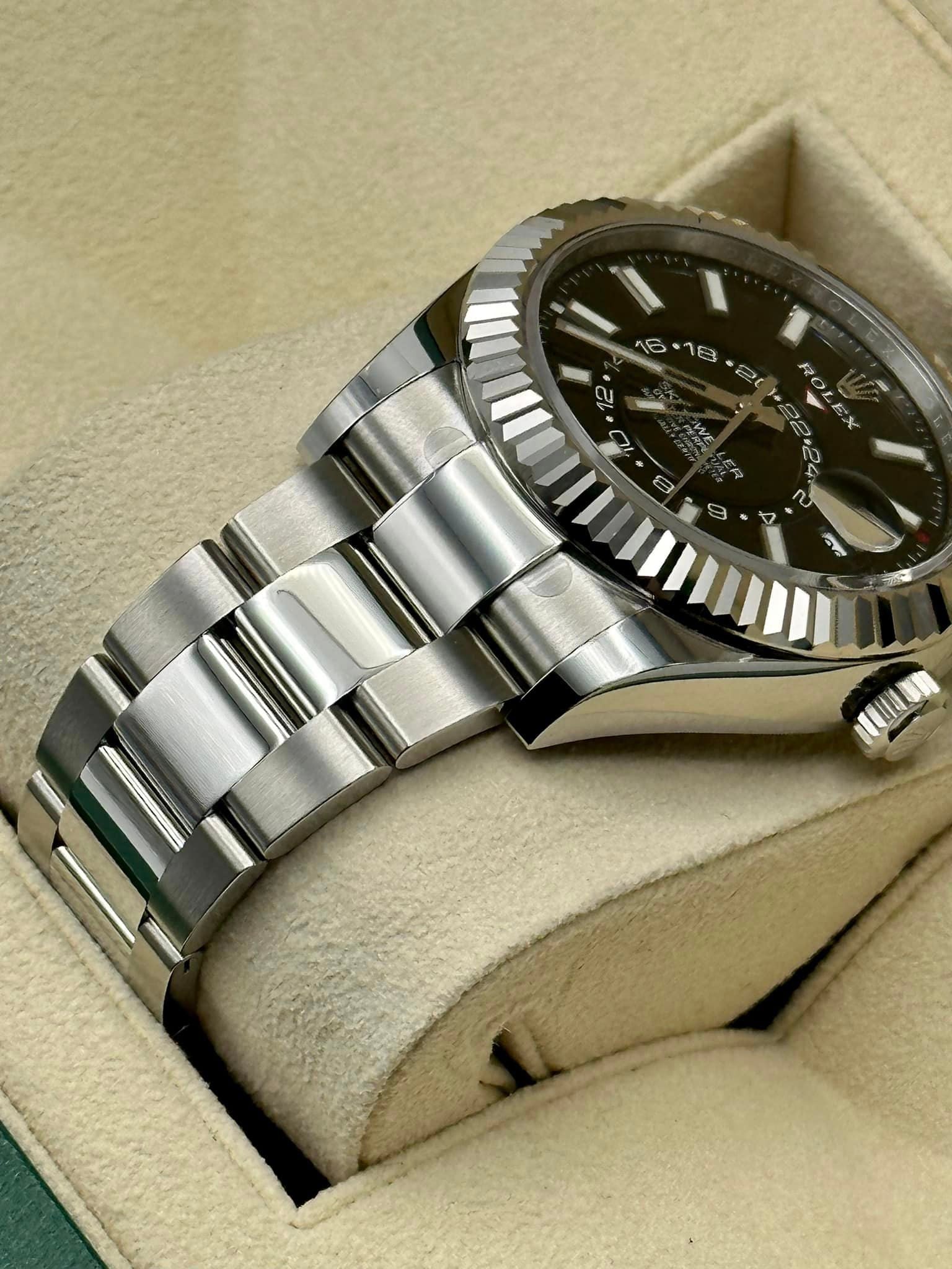 NEW 2023 Sky-Dweller 326934 Stainless Steel Black Dial Oyster - MyWatchLLC