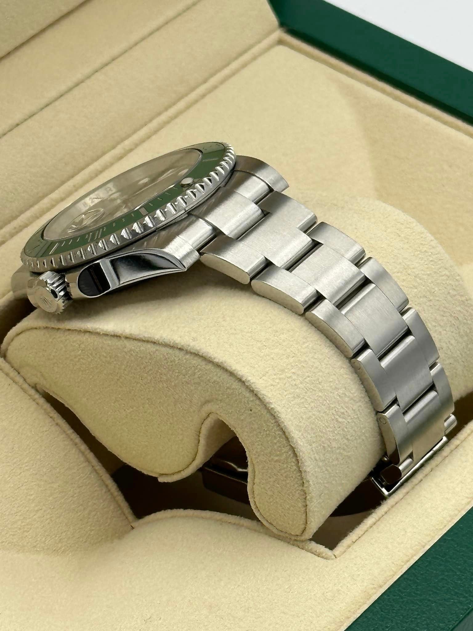 Rolex Submariner “Hulkâ€?116610LV Stainless Steel Green Dial - MyWatchLLC