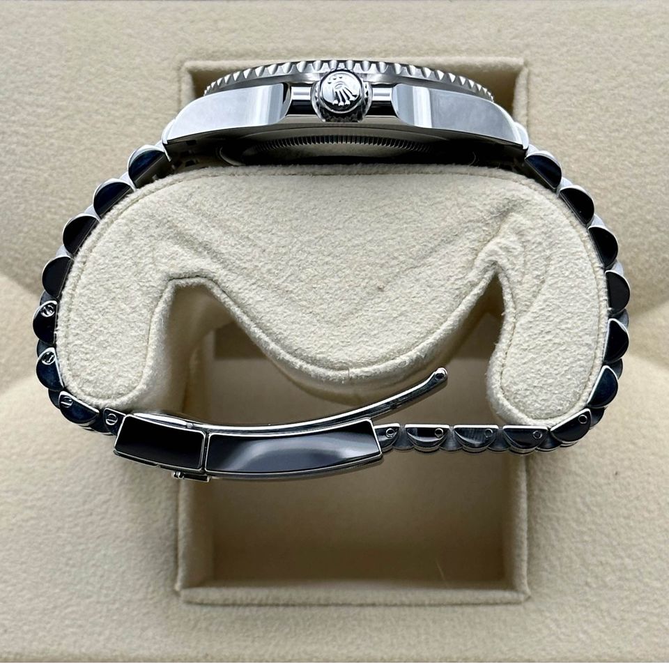 NEW 2022 Rolex GMT-Master II “Batgirlâ€?126710BLNR SS on Jubilee - MyWatchLLC