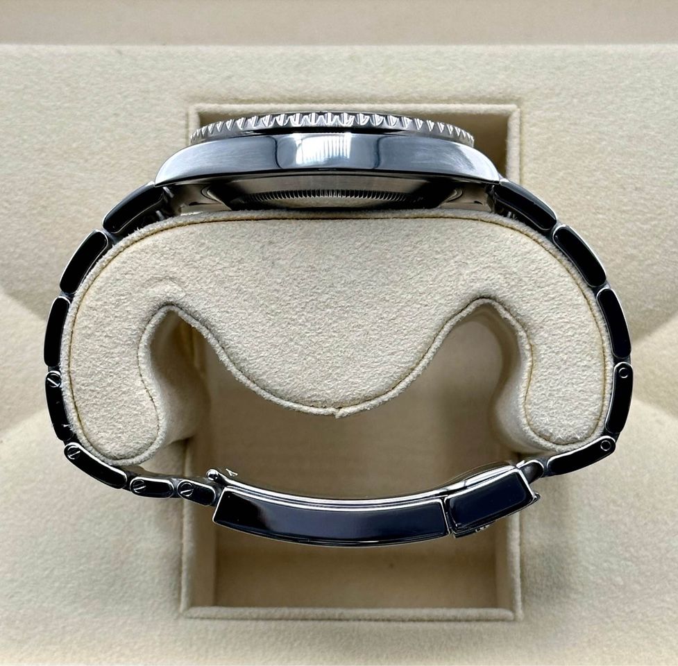 2014 Rolex Submariner "Hulk" 116610LV Stainless Steel Oyster - MyWatchLLC