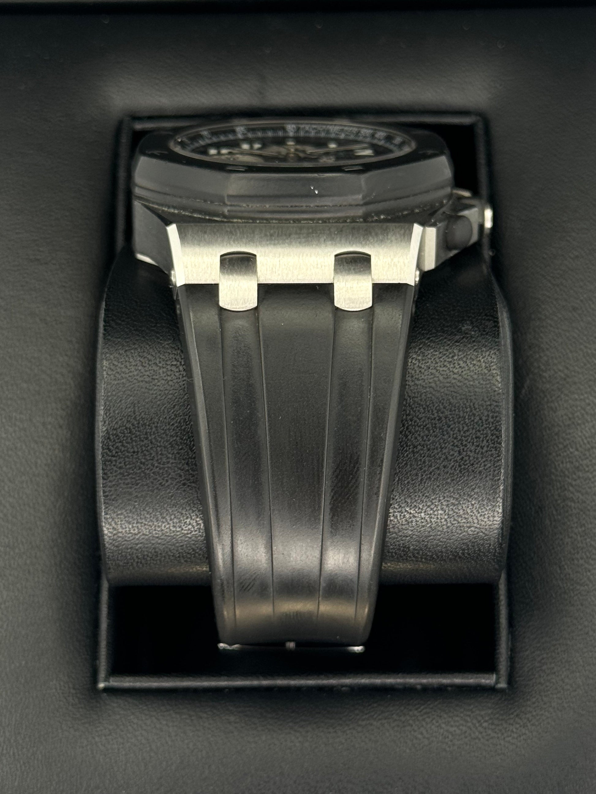 Audemars Piguet  Royal Oak  42mm 25940SK Offshore - MyWatchLLC