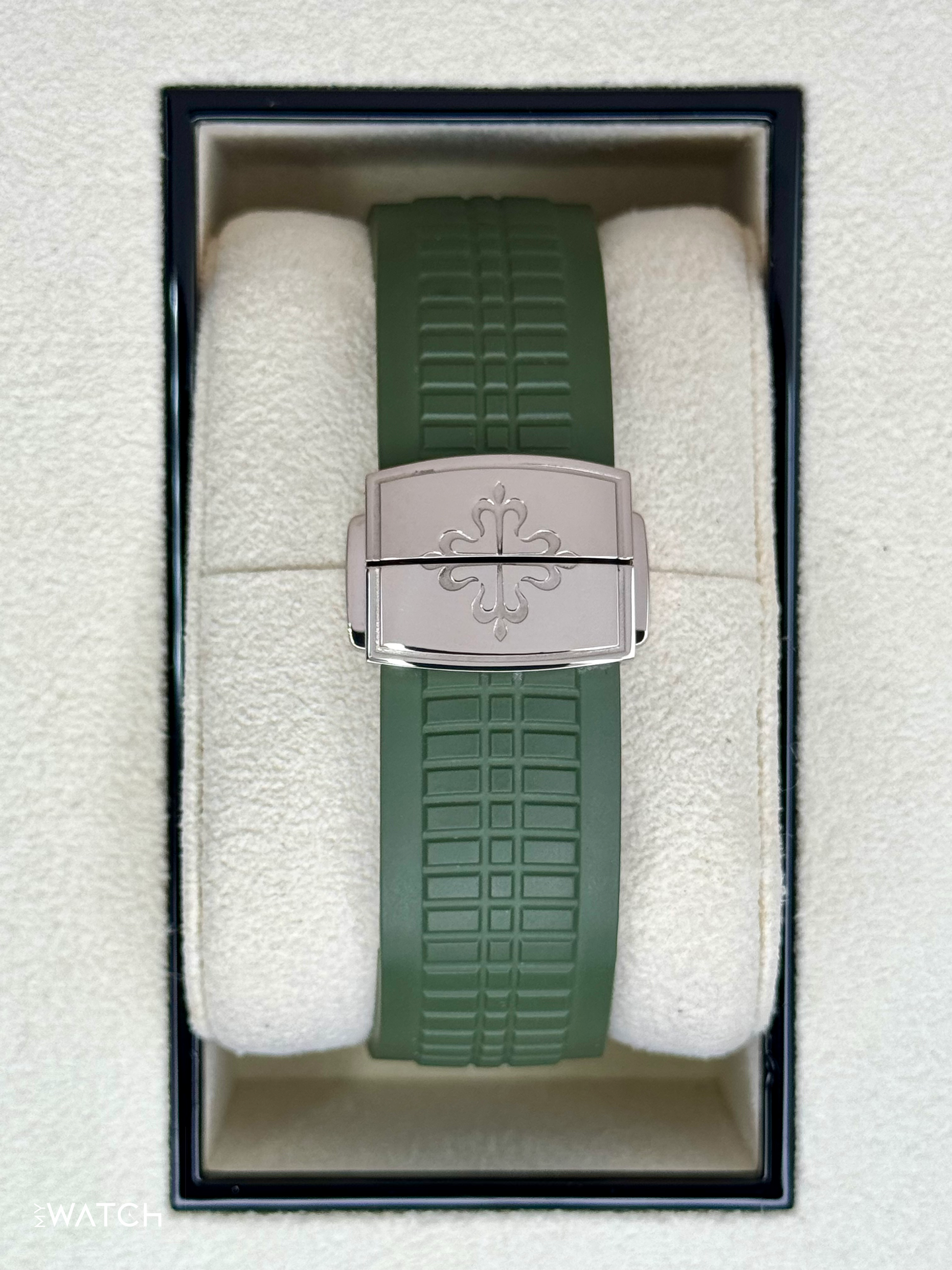 2022 Patek Philippe Aquanaut 5168G 42.2mm White Gold Green Dial - MyWatchLLC