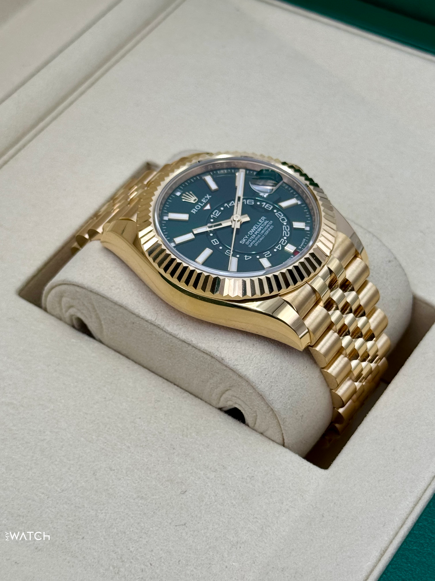 2025 Rolex Sky-Dweller 42mm 336938 Yellow Gold Jubilee Green Dial