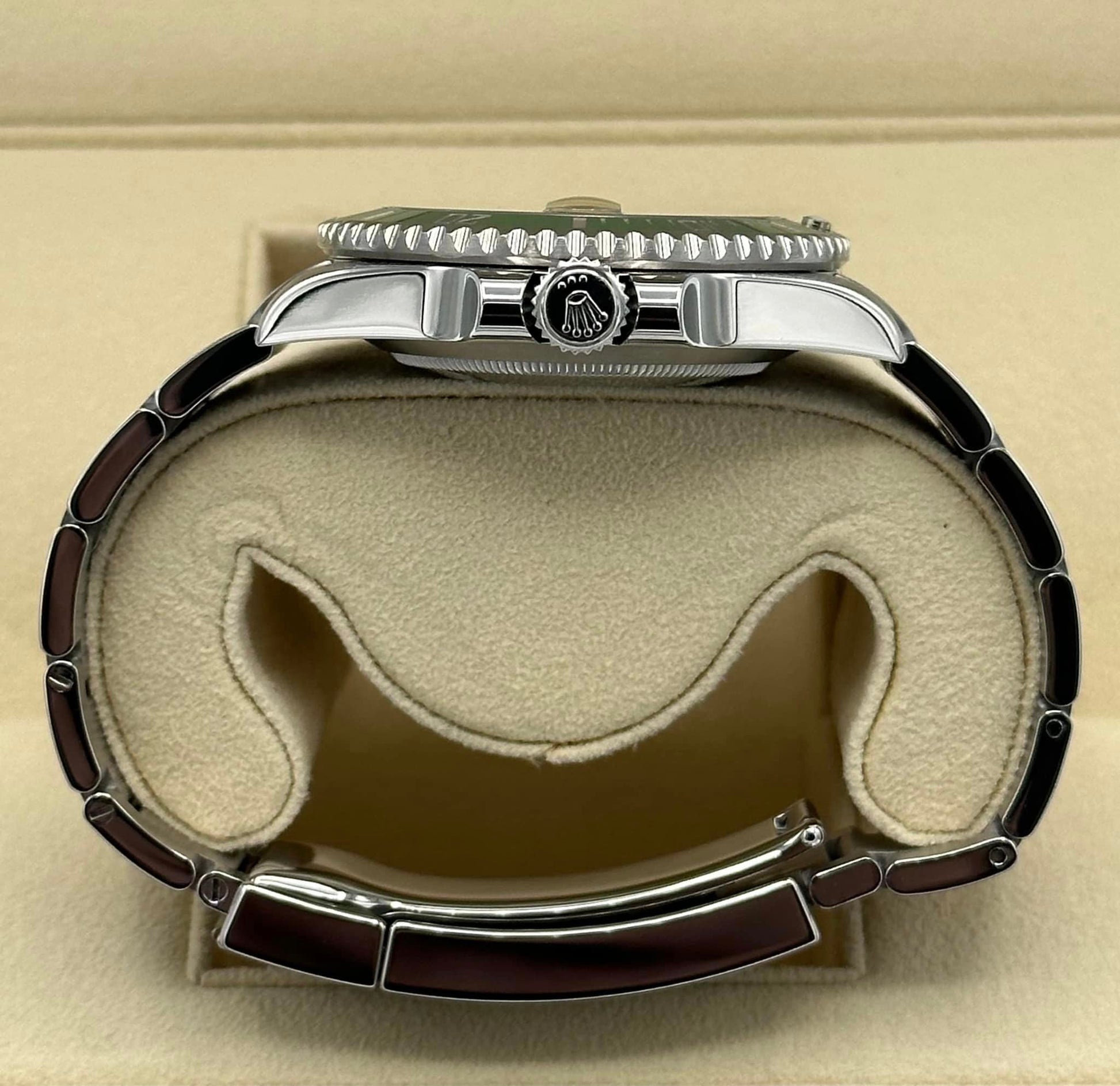 Rolex Submariner “Hulkâ€?116610LV Stainless Steel Green Dial - MyWatchLLC