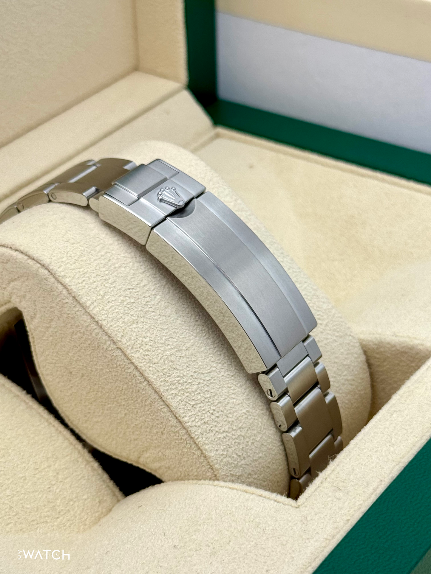 2017 Rolex Submariner “Hulkâ€?40mm 116610LV Green Dial - MyWatchLLC