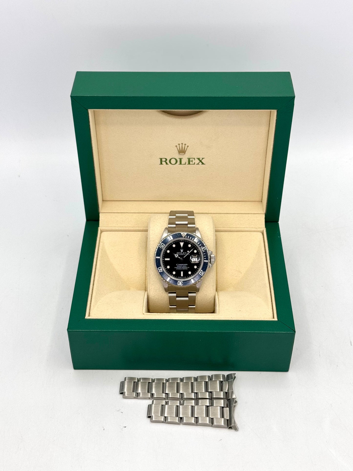 1985 Rolex Submariner 40mm 16800 Stainless Steel Black Dial - MyWatchLLC