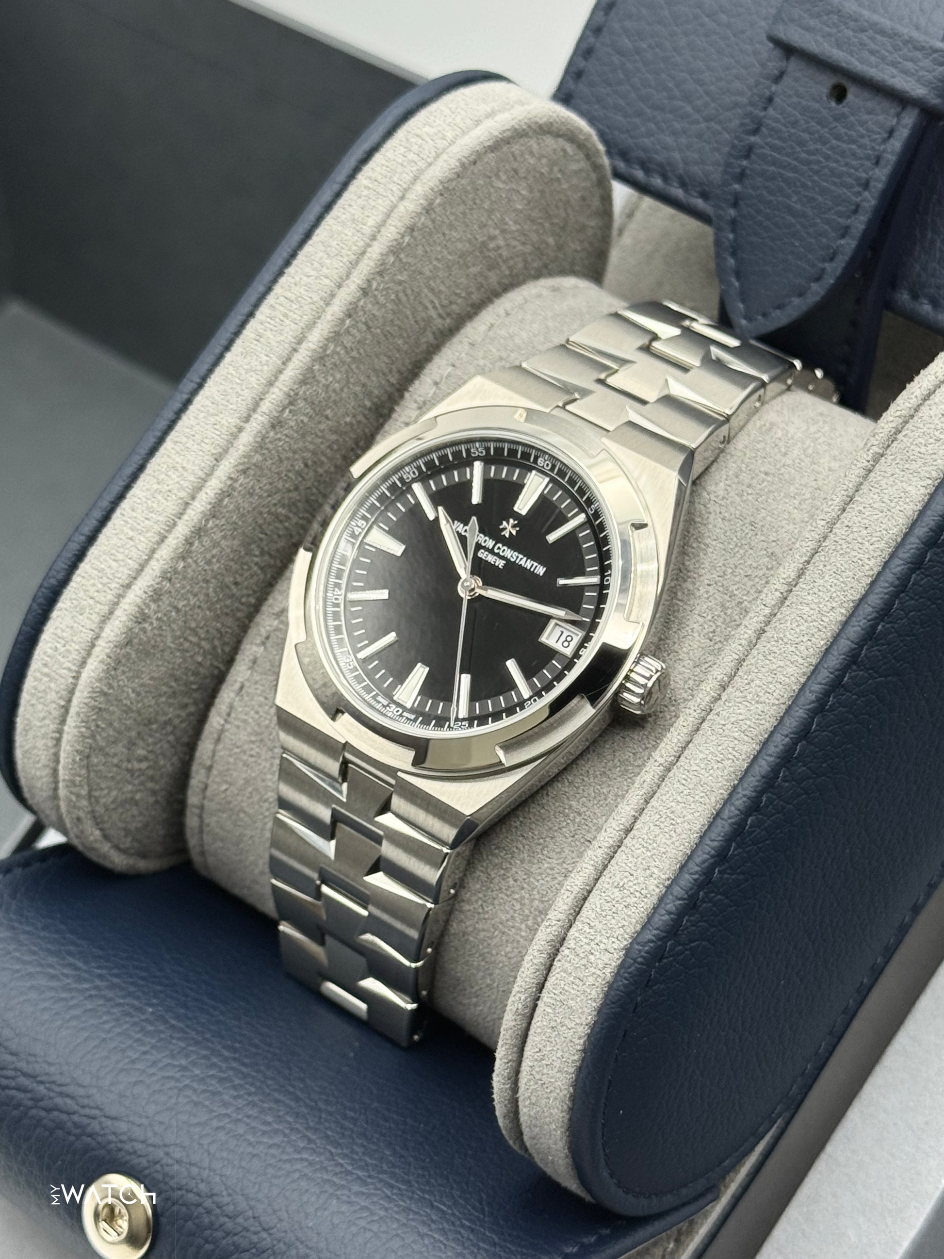 NEW 2025 Vacheron Constantin Overseas 41mm 4520V Stainless Steel Black Dial - MyWatchLLC