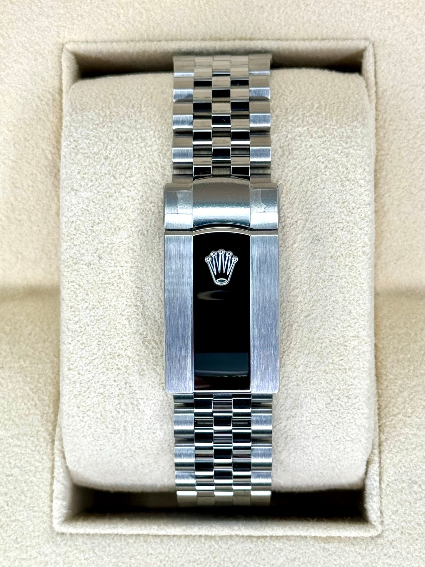 NEW 2023 Rolex Datejust 36mm 126234 Stainless Steel Jubilee Green Dial - MyWatchLLC