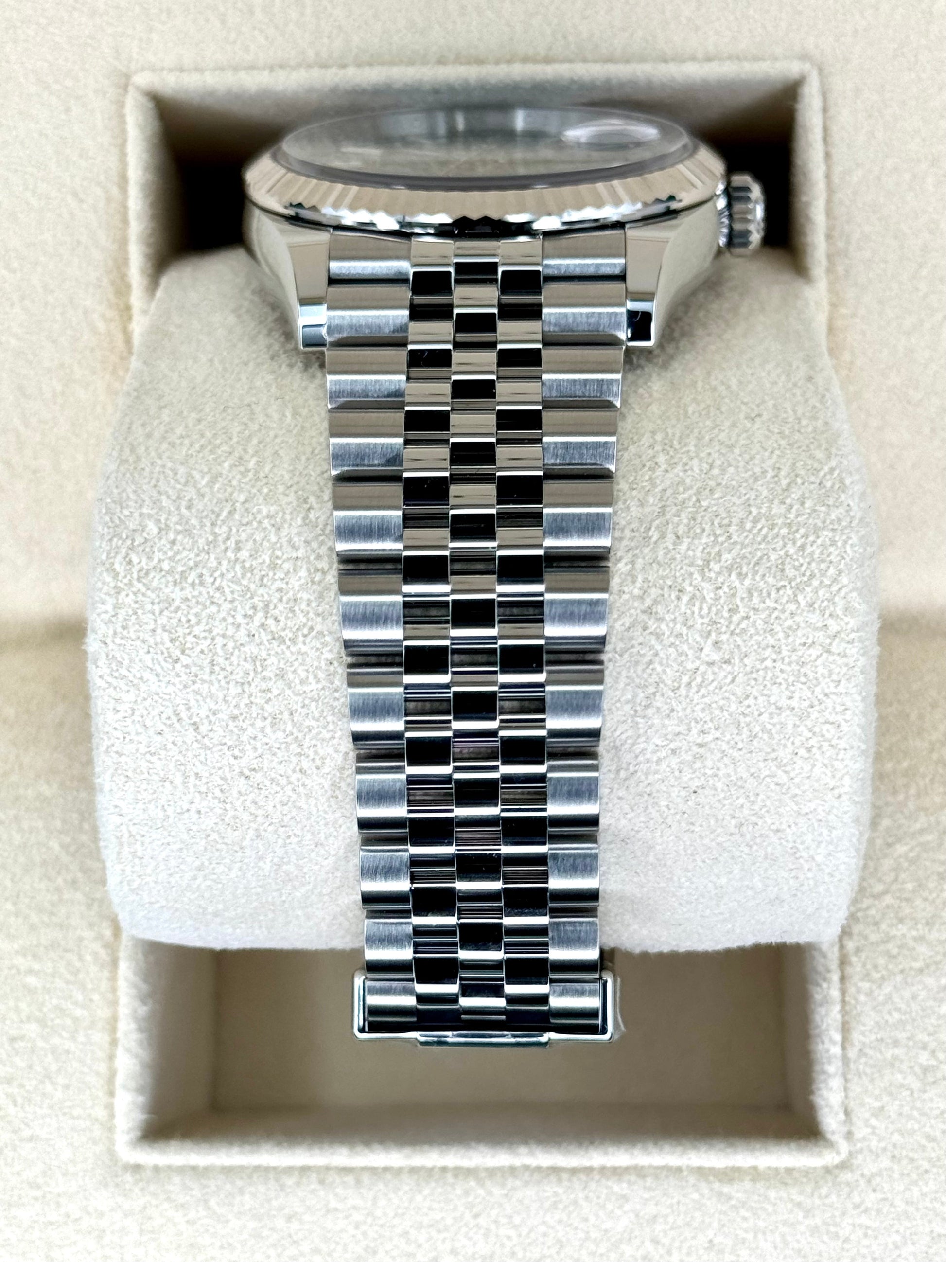 NEW 2023 Rolex Datejust 36mm 126234 Stainless Steel Jubilee Green Dial - MyWatchLLC