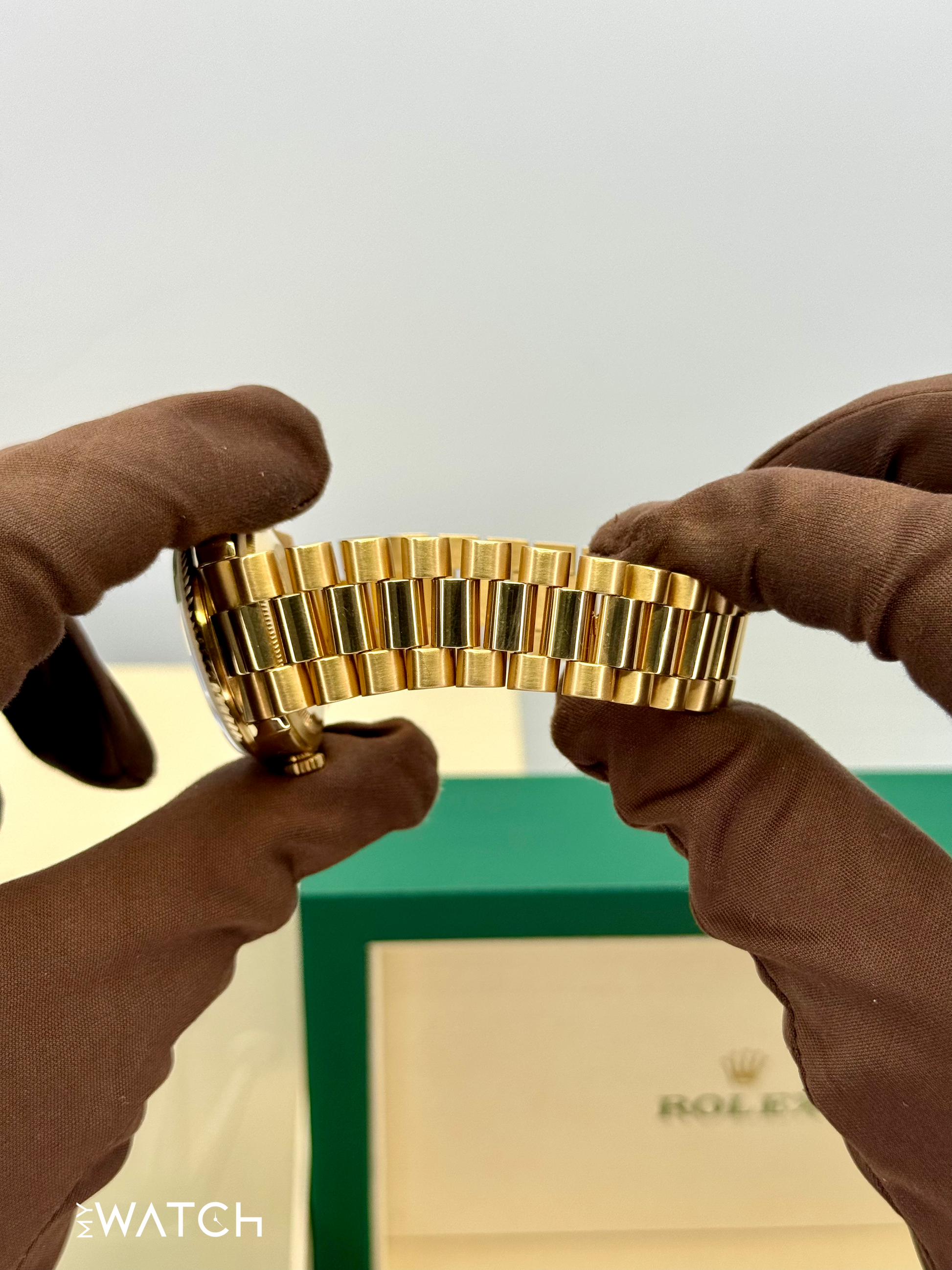 1989 Rolex Day-Date 36mm 18238 Presidential Champagne Wave Dial - MyWatchLLC