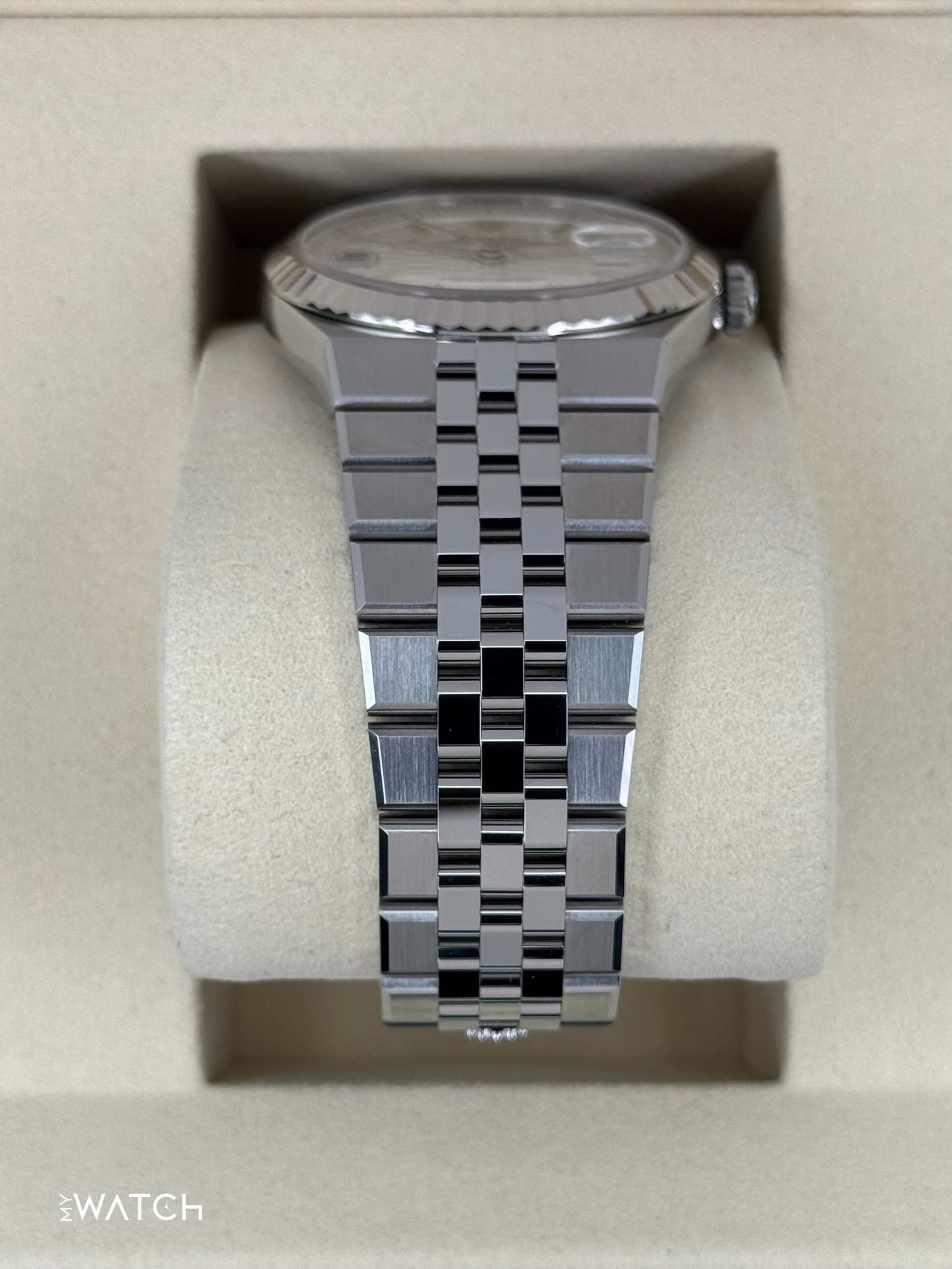 NEW 2025 Rolex Land-Dweller 40mm 127334 Stainless Steel Jubilee White Dial - MyWatchLLC