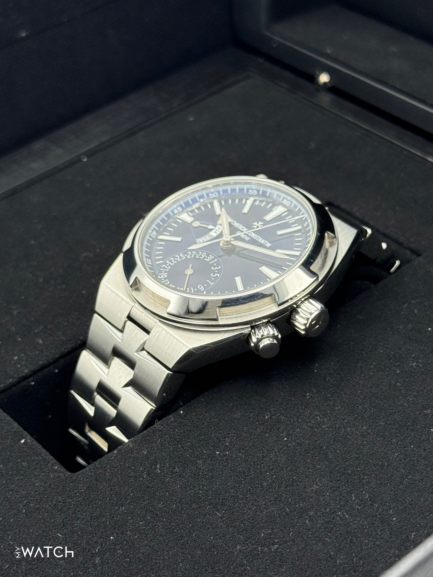 2023 Vacheron Constantin Overseas Dual Time 41mm 7900V Blue Dial - MyWatchLLC