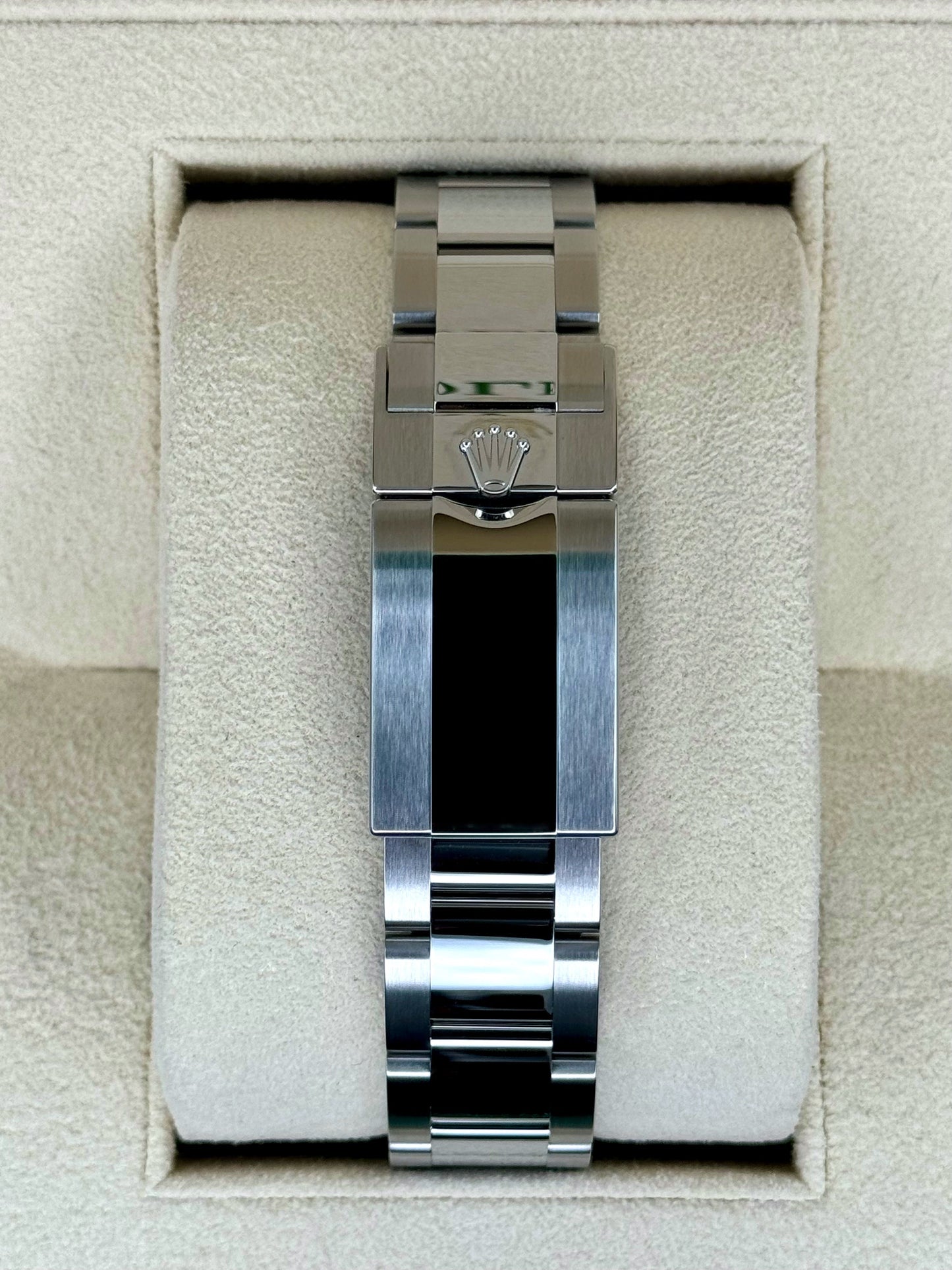 NEW 2025 Rolex Yacht-Master 40mm 126622 Stainless Steel Rhodium Dial - MyWatchLLC