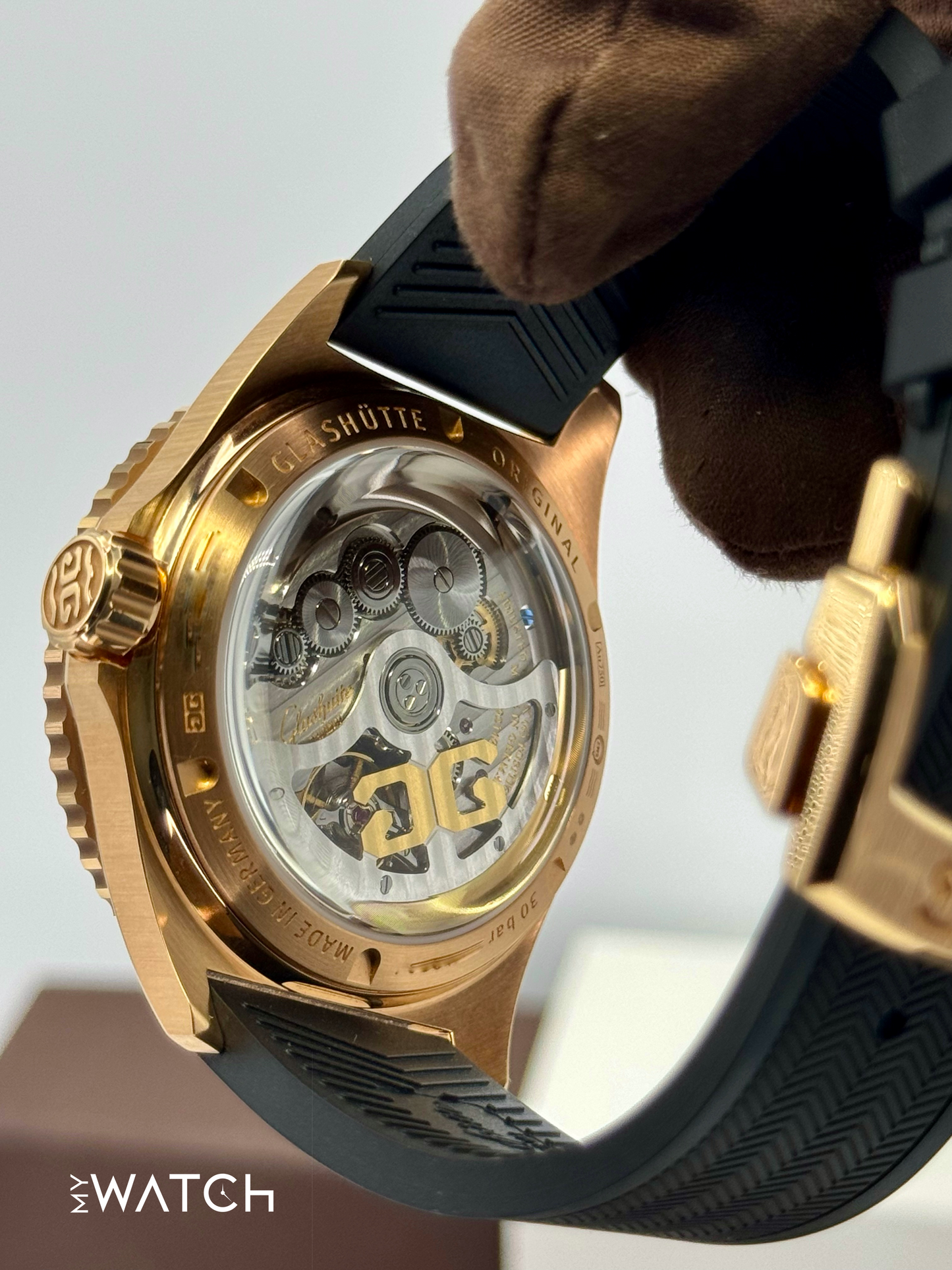 New 2025 Glashütte Seaq Panorama Date 43.2mm 1-36-13-03-90 Red Gold - MyWatchLLC